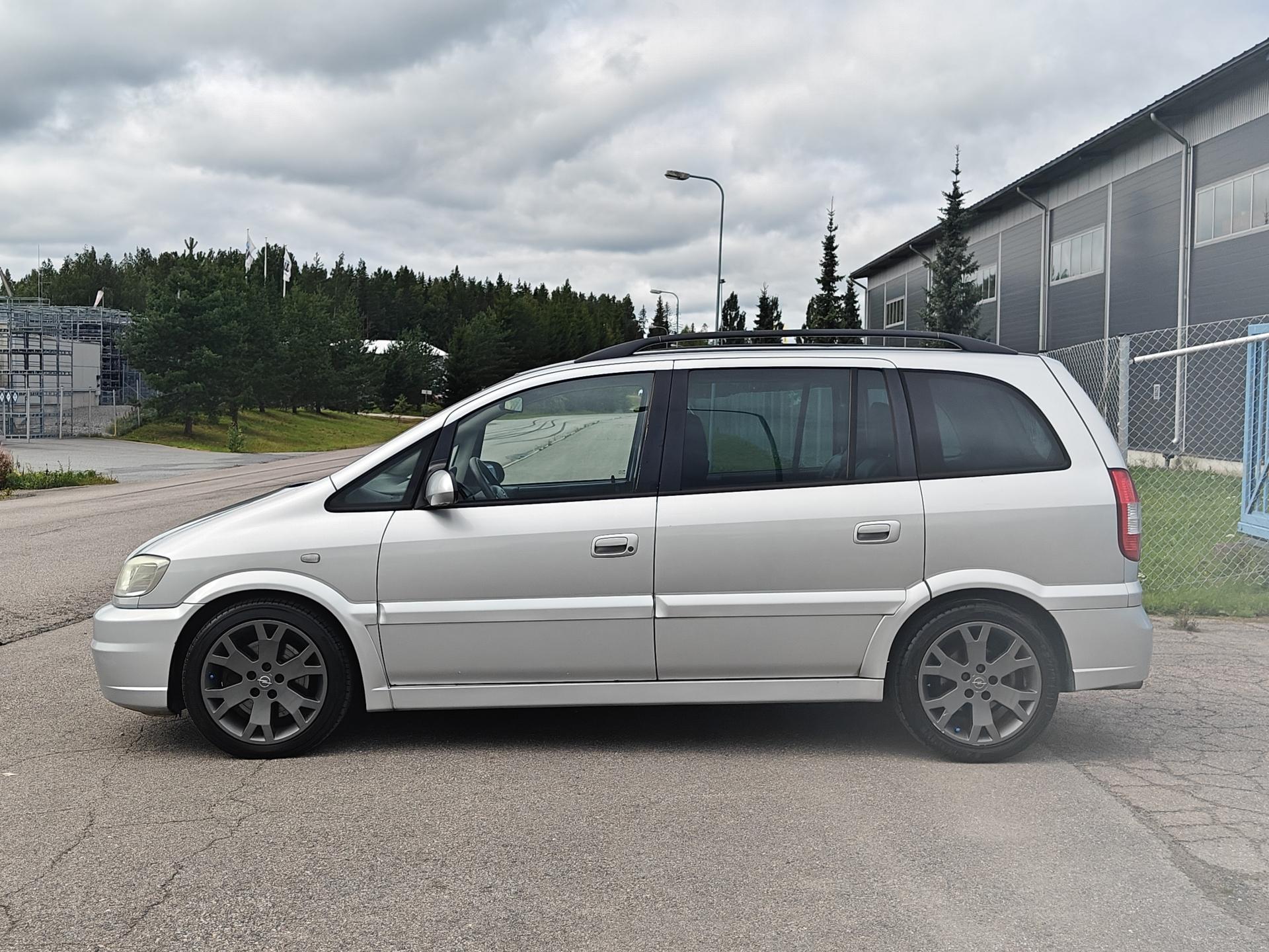 OPEL Zafira 2004