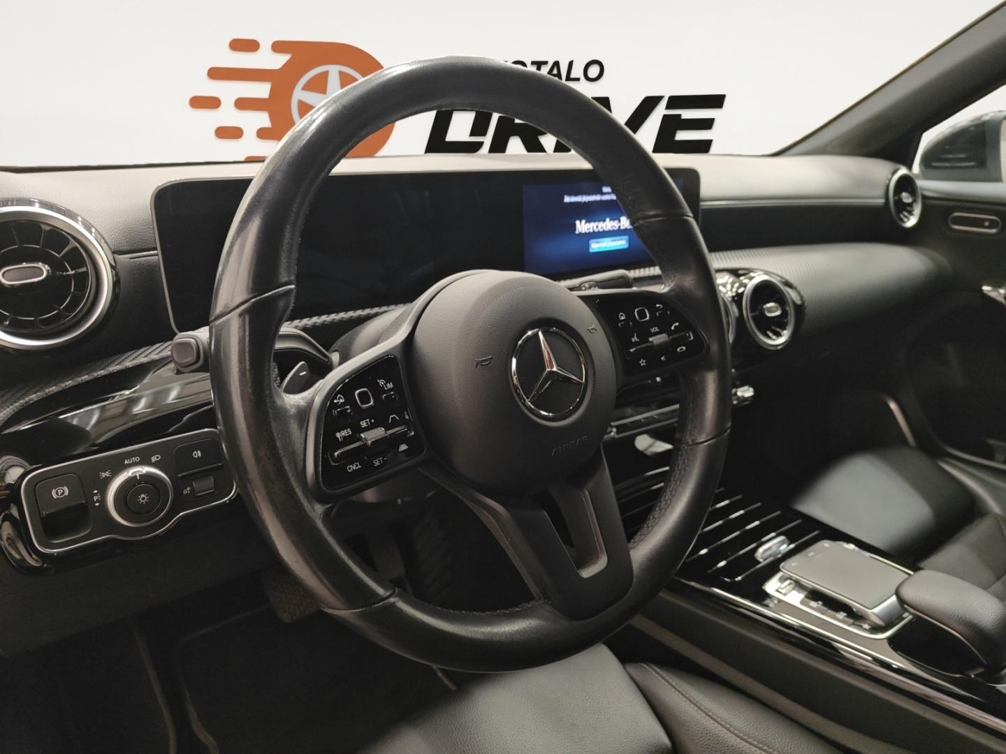 MERCEDES-BENZ A 2019