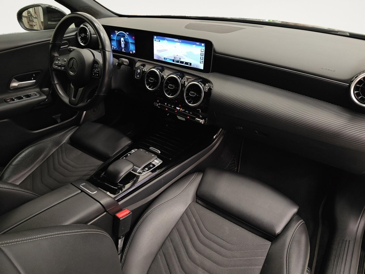 MERCEDES-BENZ A 2019