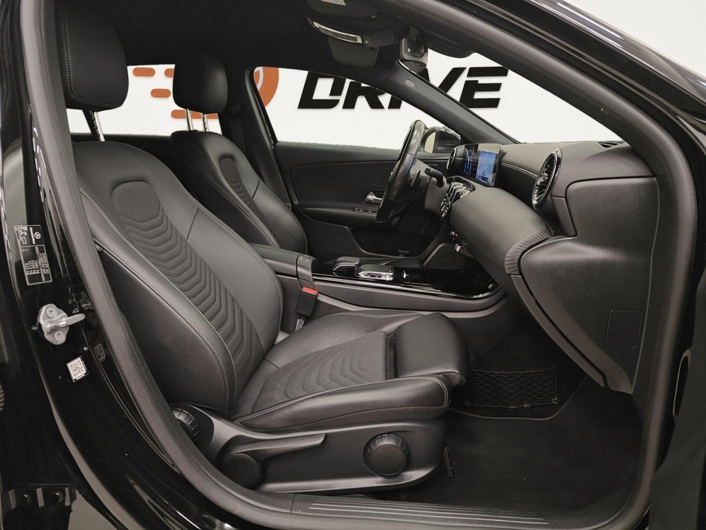 MERCEDES-BENZ A 2019