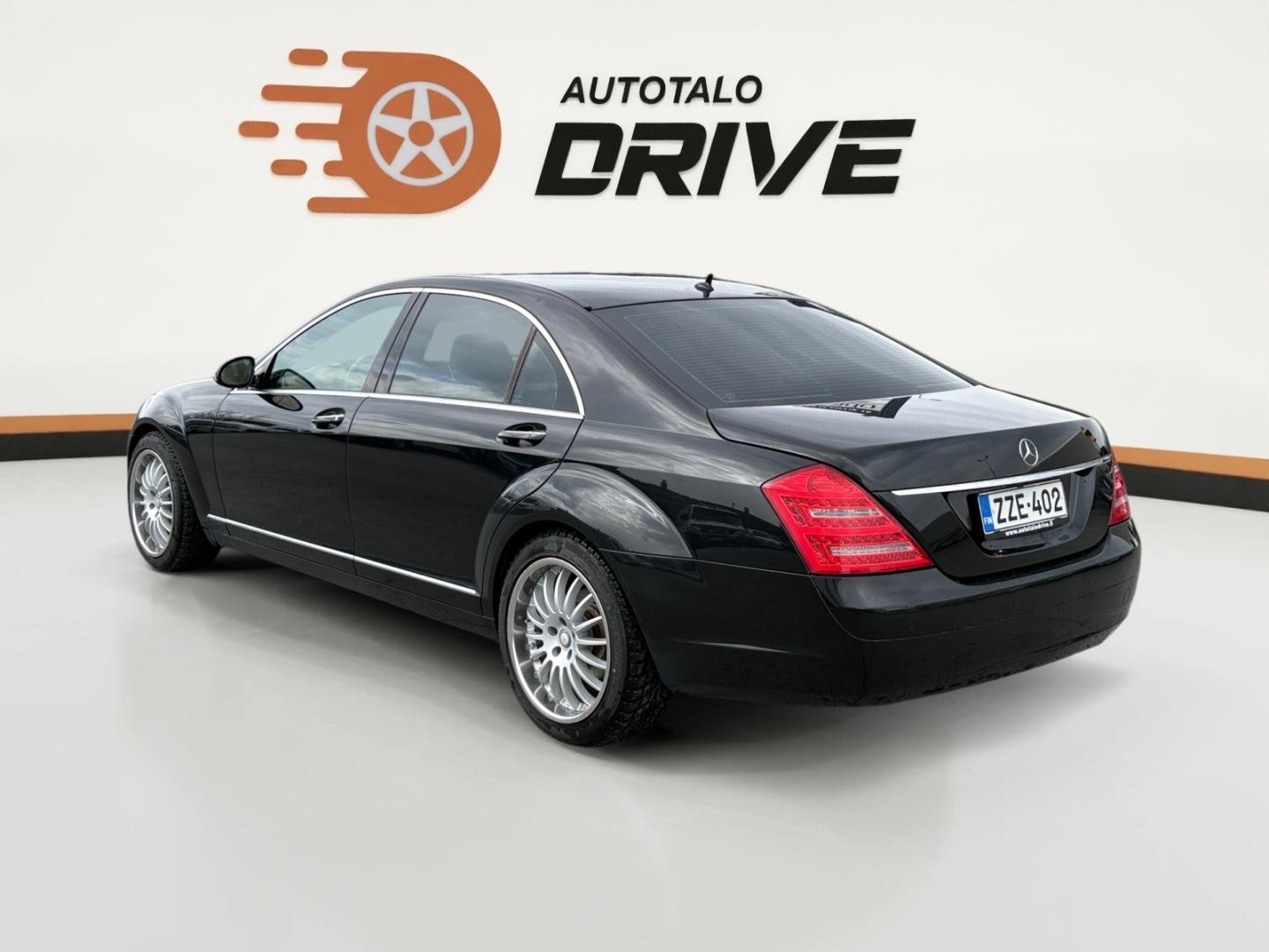 MERCEDES-BENZ S 2006