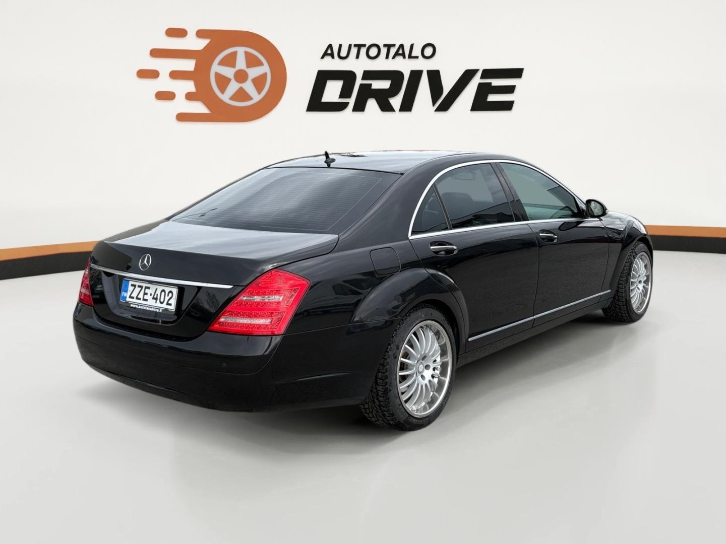 MERCEDES-BENZ S 2006