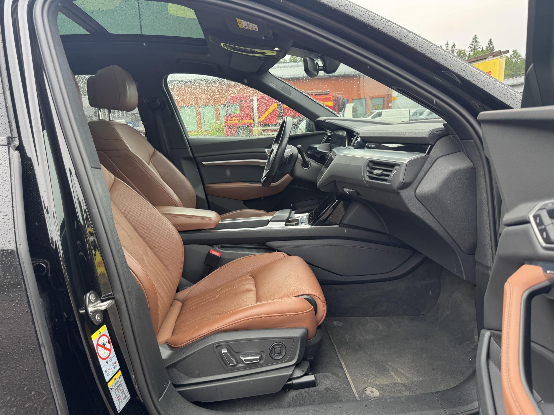 AUDI Q8 e-tron 2023