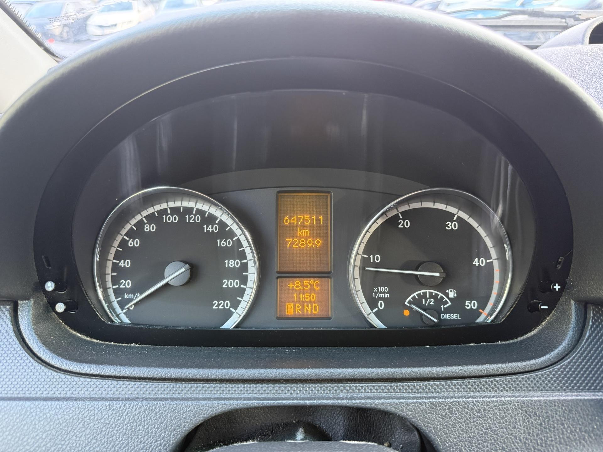 MERCEDES-BENZ Vito 2011