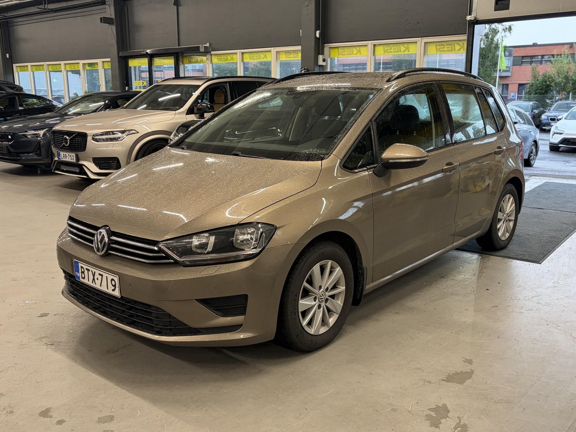 VOLKSWAGEN Golf Sportsvan 2016