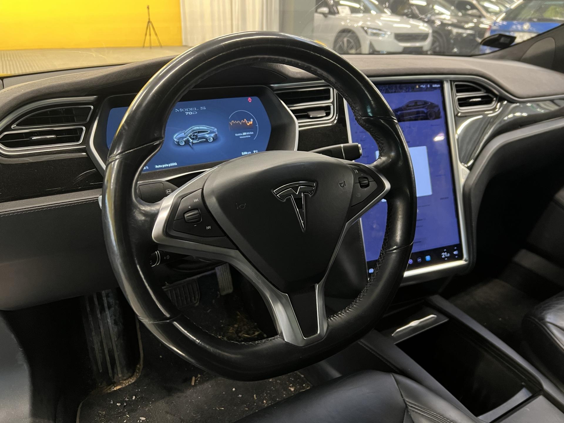 TESLA Model S 2016