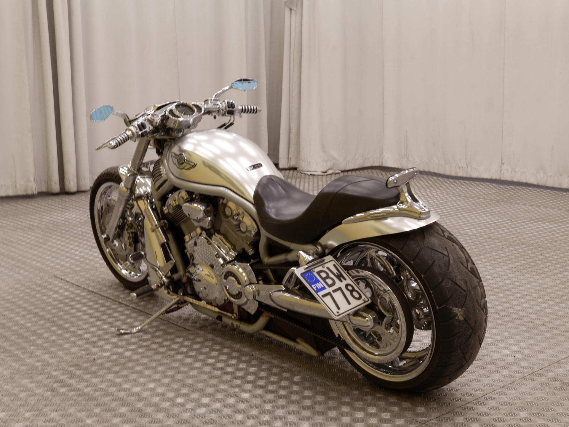 HARLEY-DAVIDSON VRSC 2003