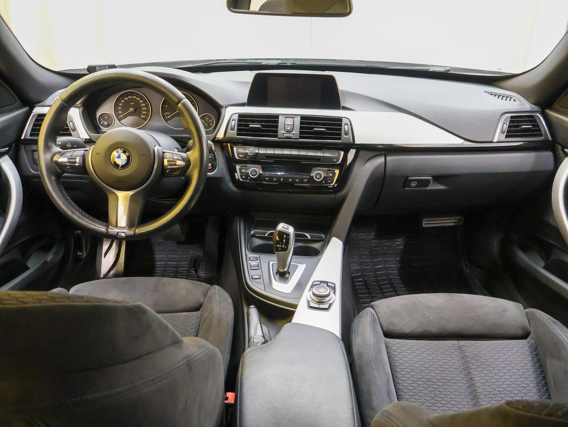 BMW 320 Gran Turismo 2016