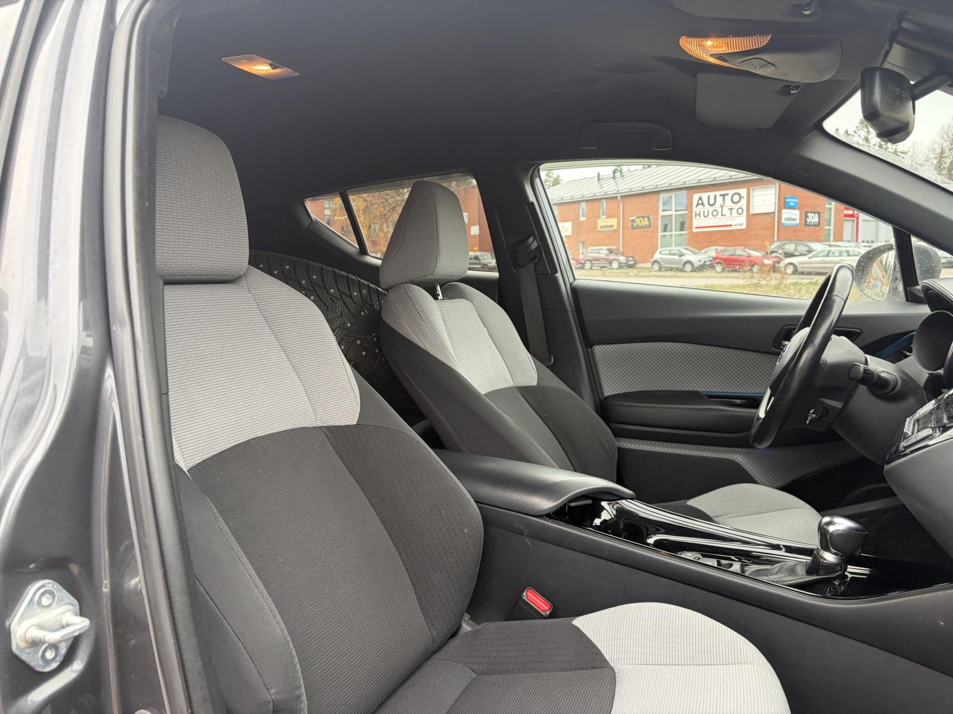 TOYOTA C-HR 2018