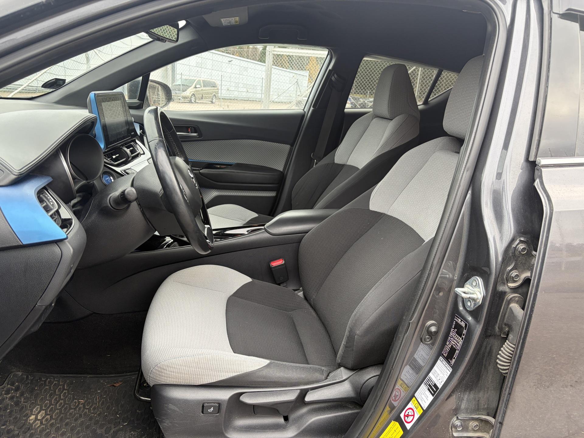 TOYOTA C-HR 2018