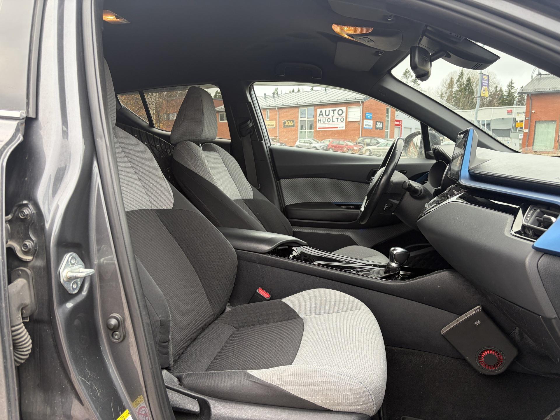 TOYOTA C-HR 2018