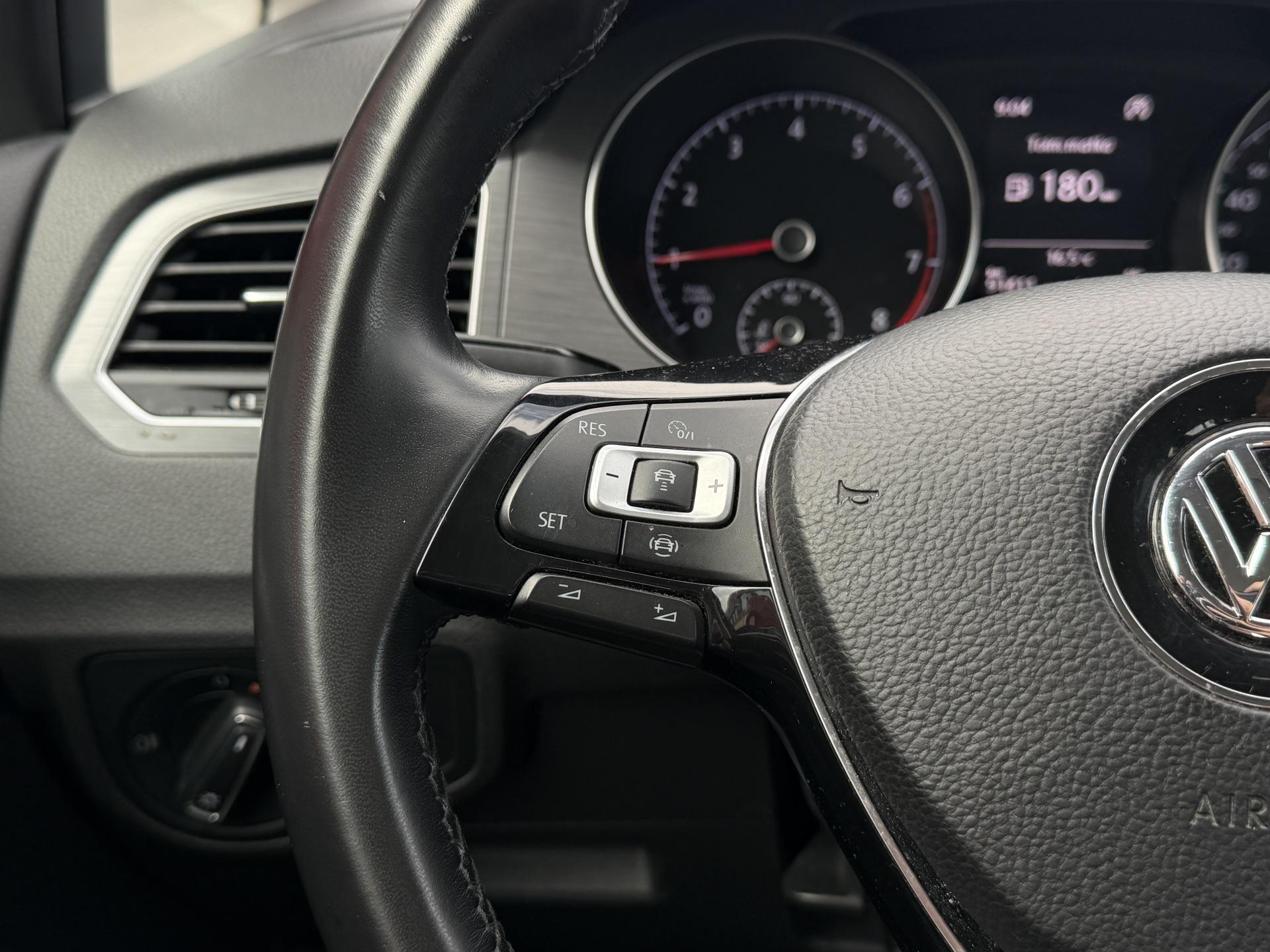 VOLKSWAGEN Golf Sportsvan 2019