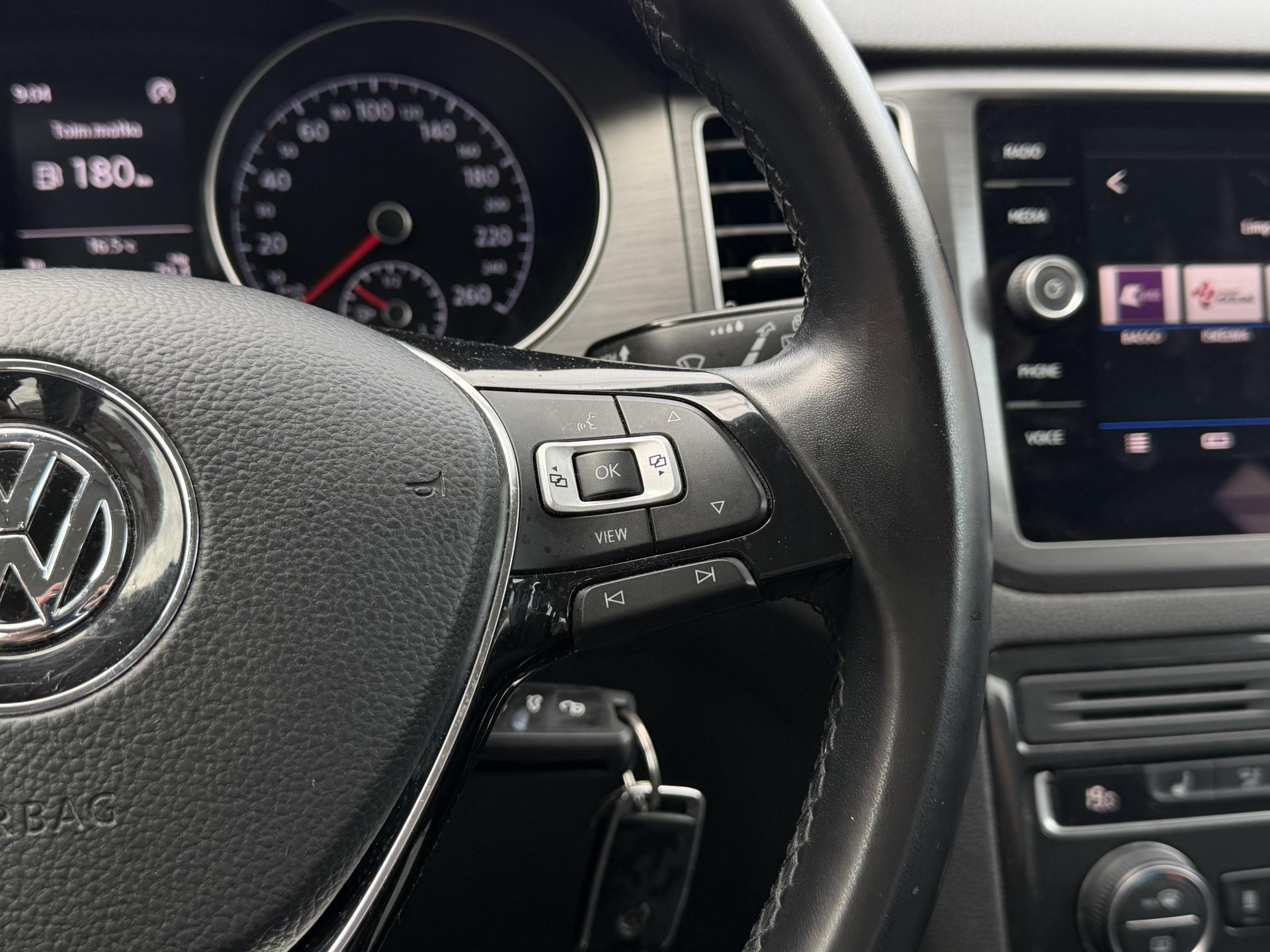 VOLKSWAGEN Golf Sportsvan 2019