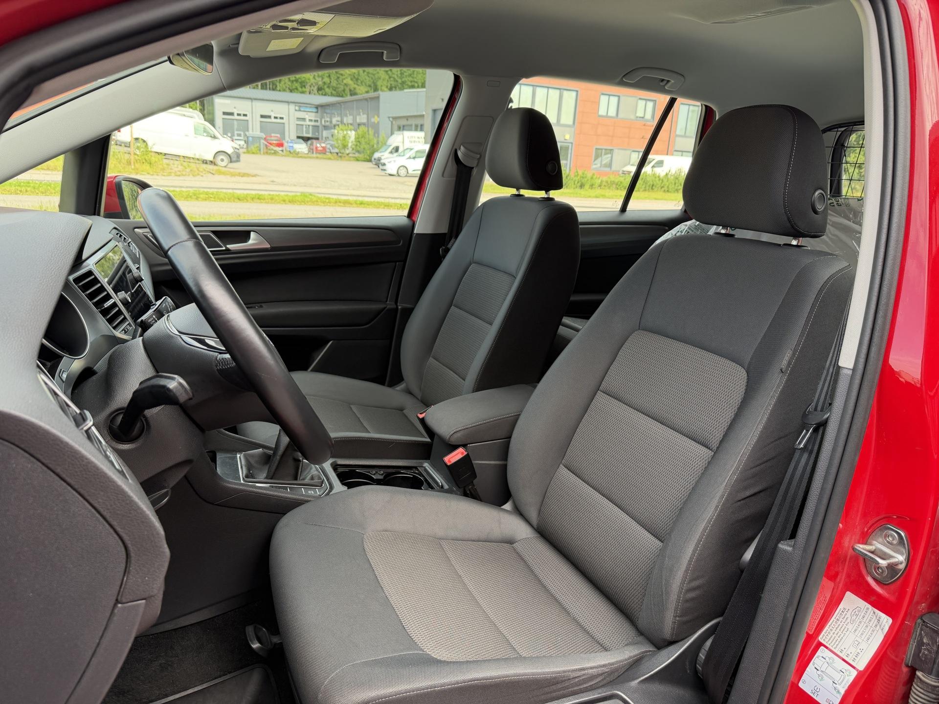 VOLKSWAGEN Golf Sportsvan 2019