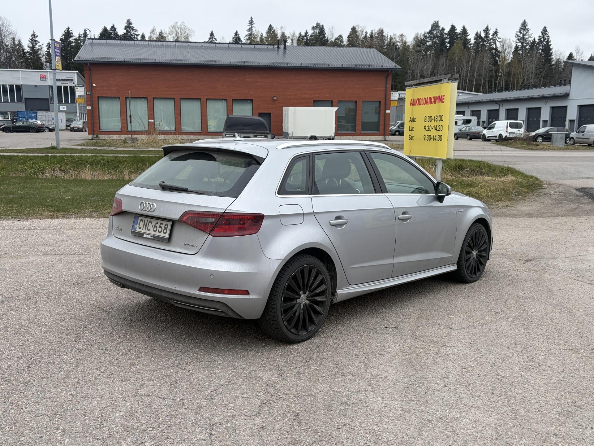 AUDI A3 2015