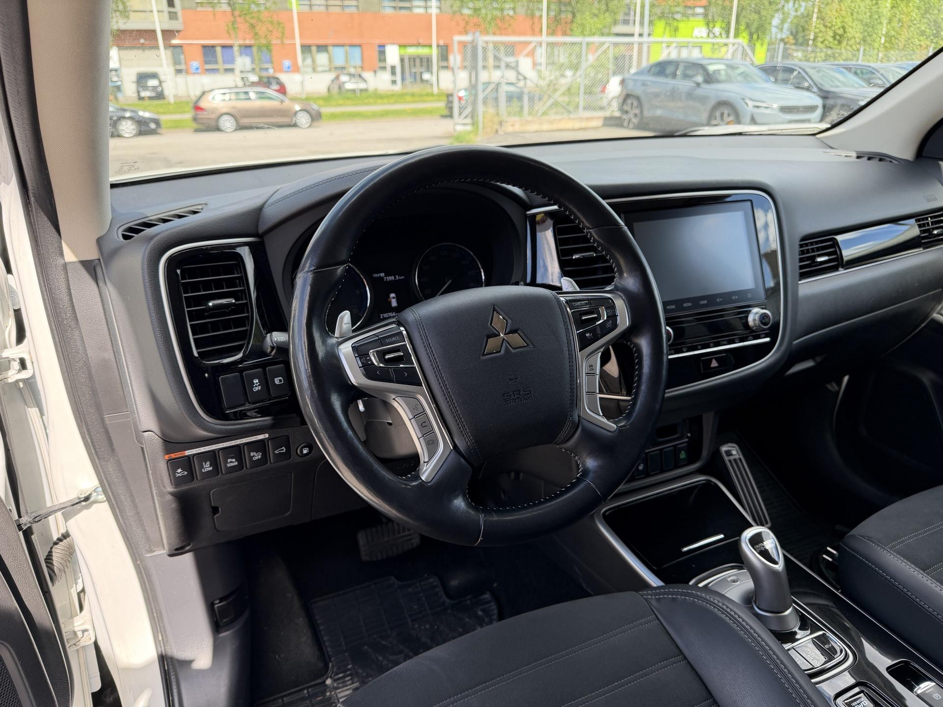 MITSUBISHI Outlander PHEV 2020