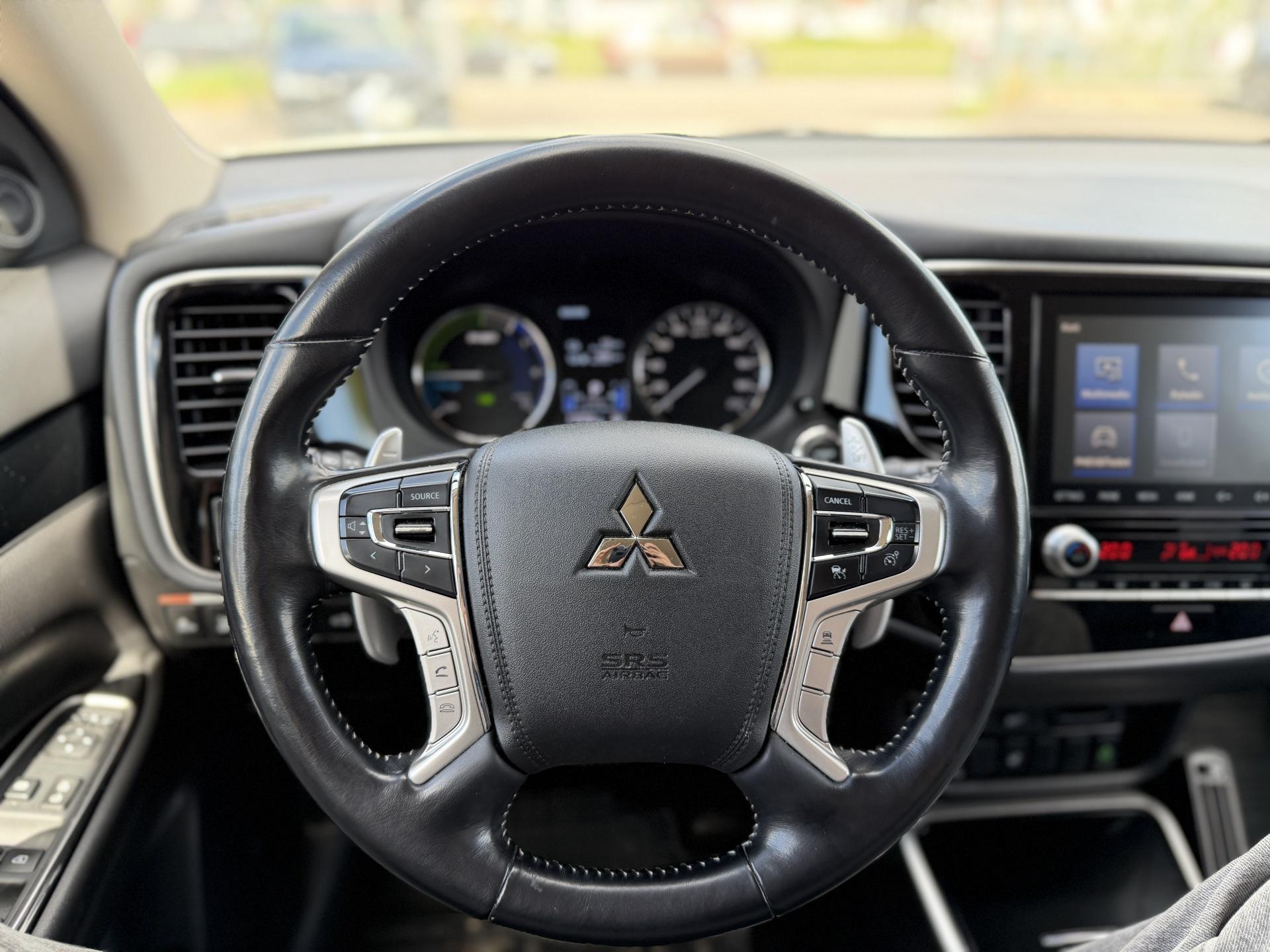 MITSUBISHI Outlander PHEV 2020