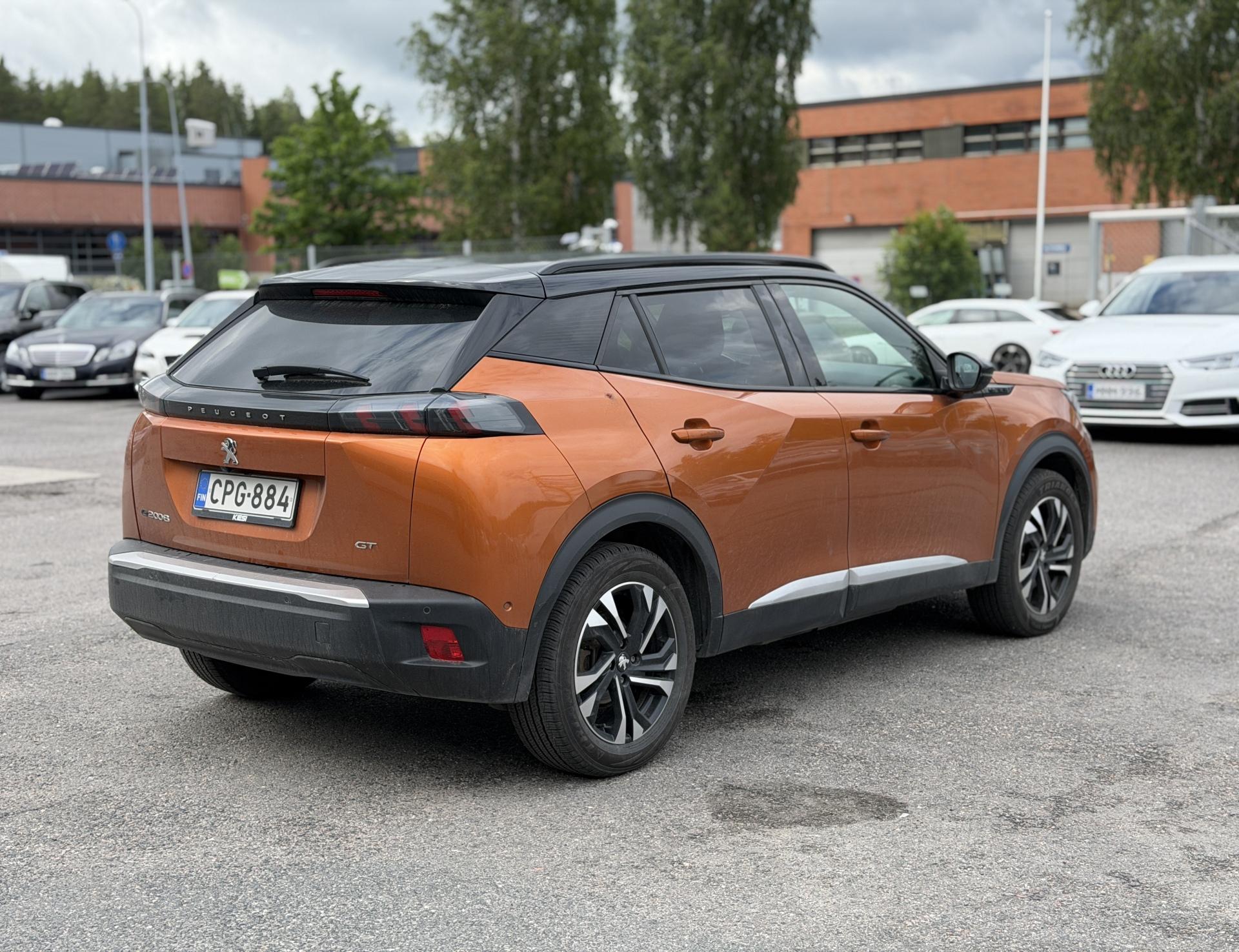 PEUGEOT e-2008 2021
