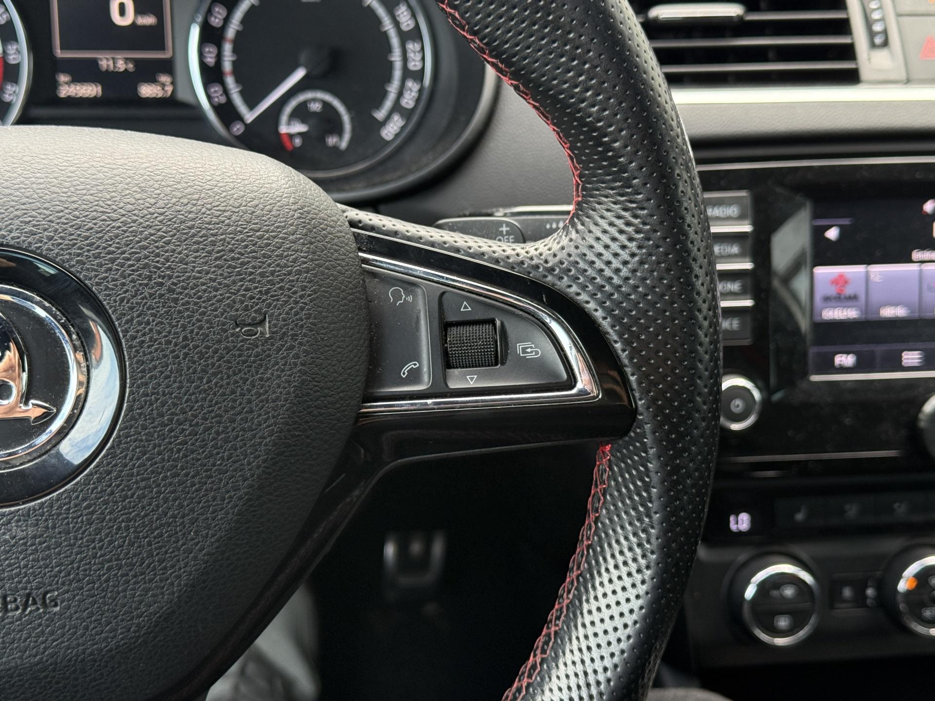 SKODA Octavia 2015