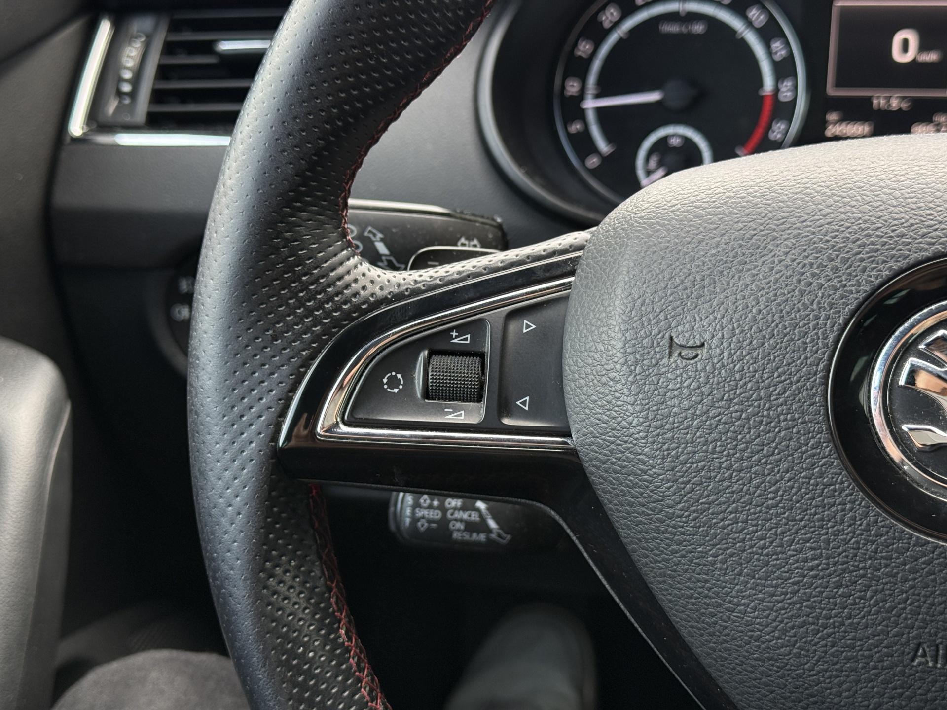 SKODA Octavia 2015