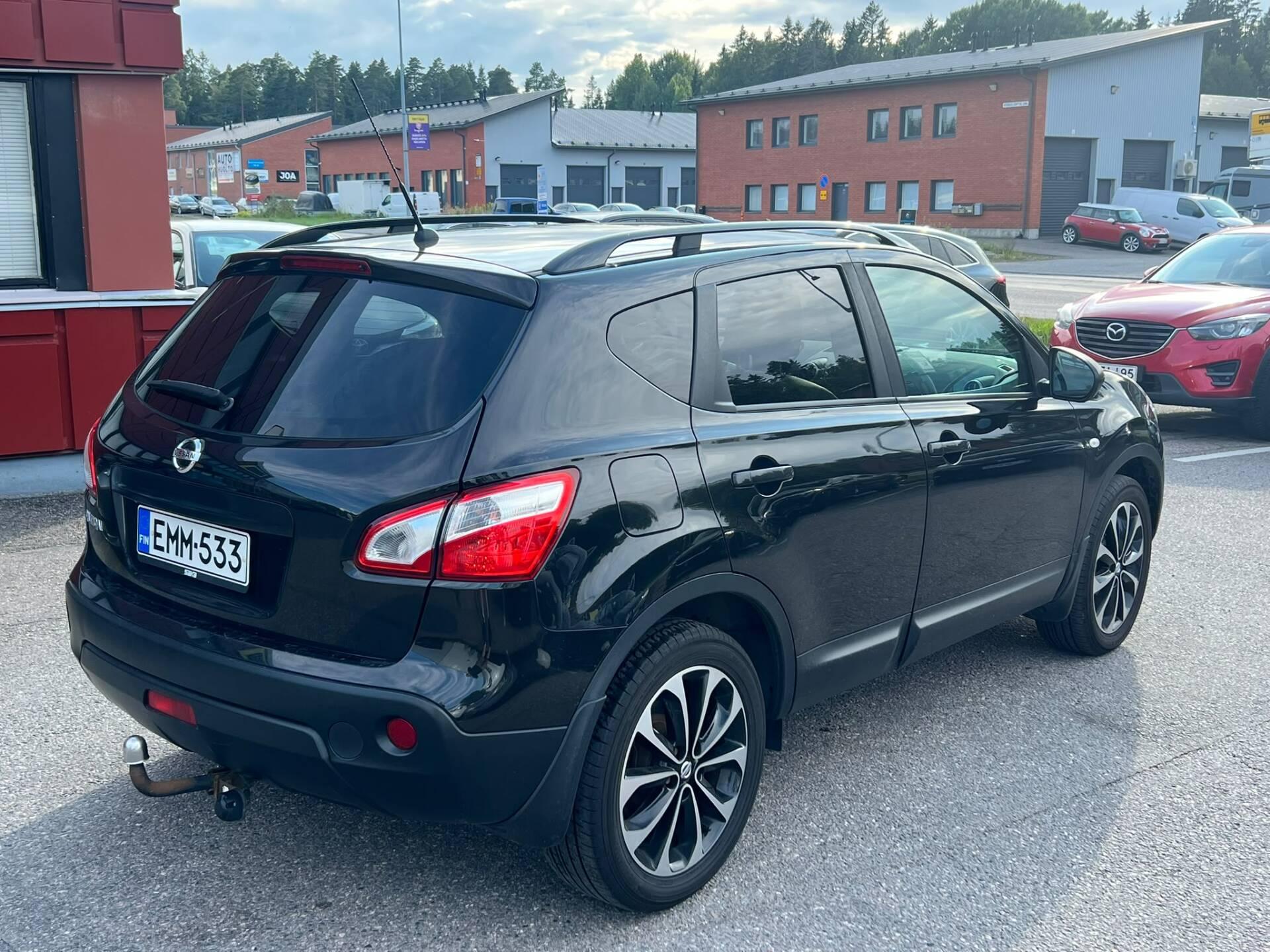 NISSAN Qashqai 2013