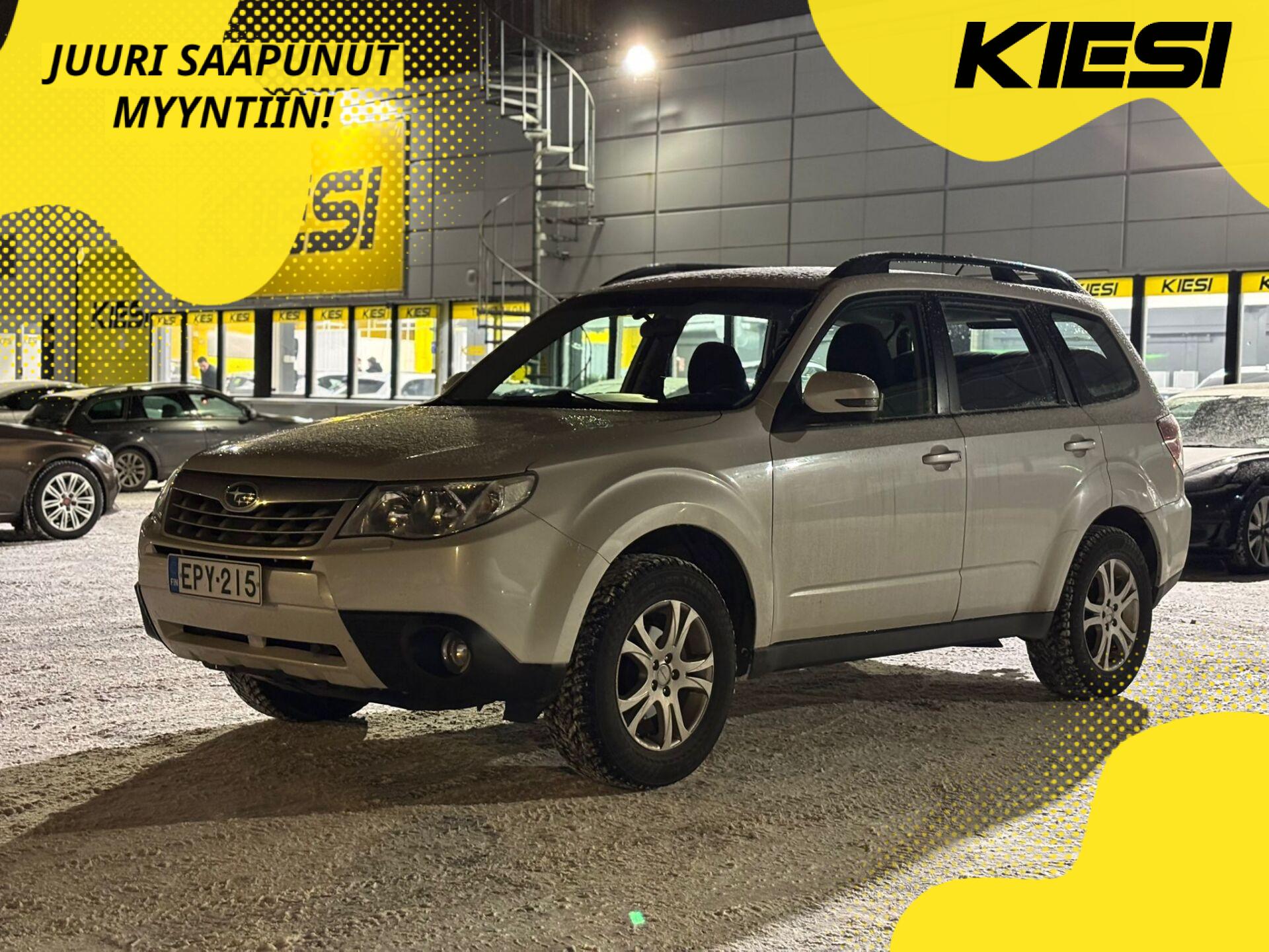 SUBARU Forester 2011