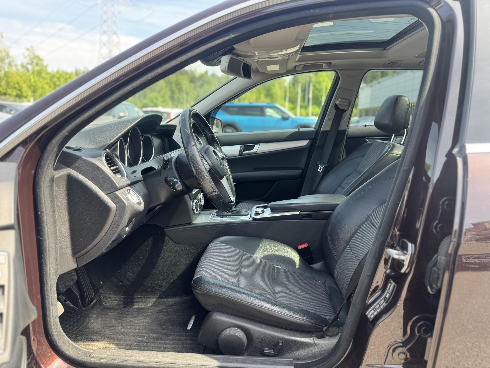 MERCEDES-BENZ C 2012