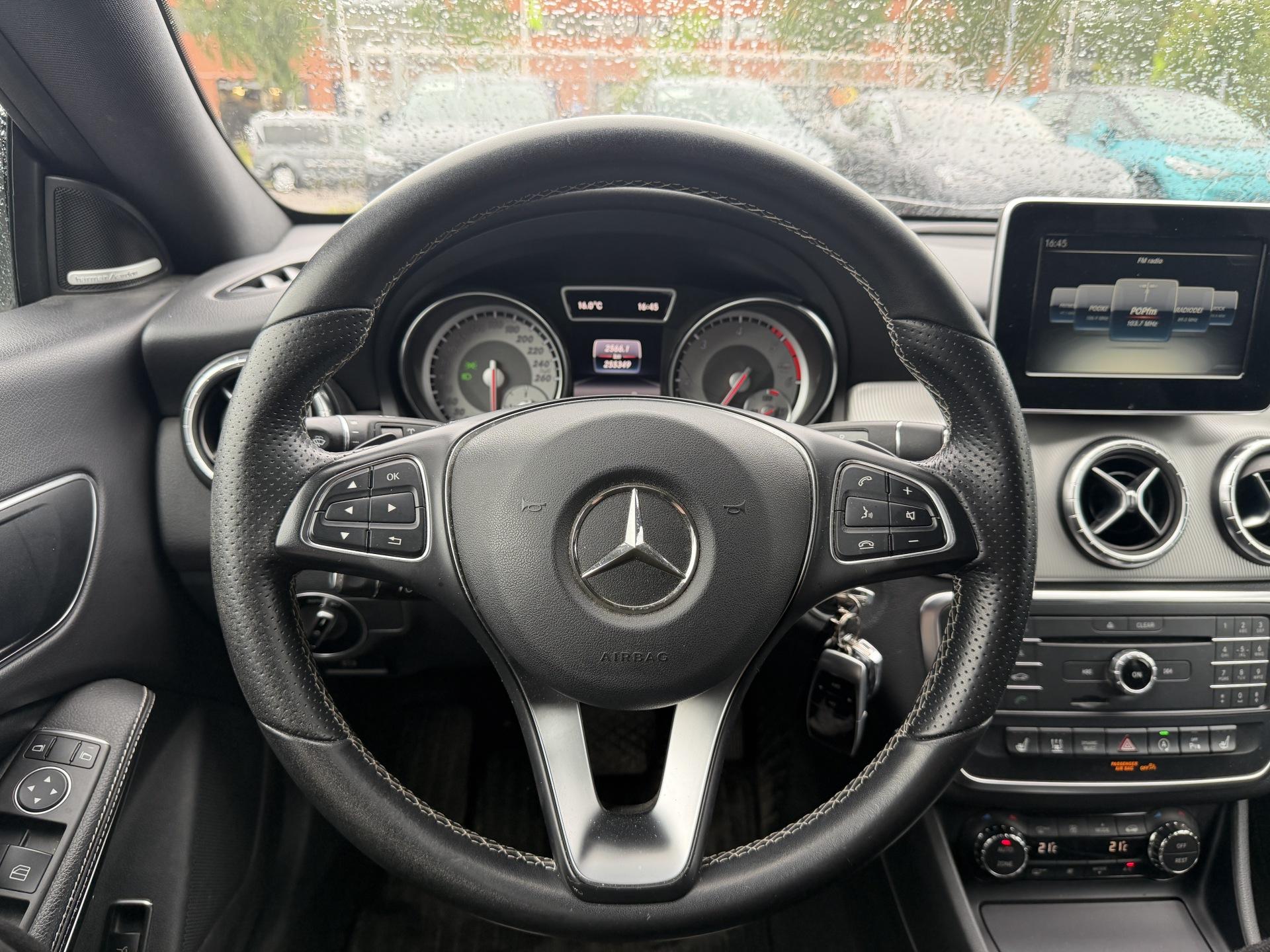 MERCEDES-BENZ CLA 2016