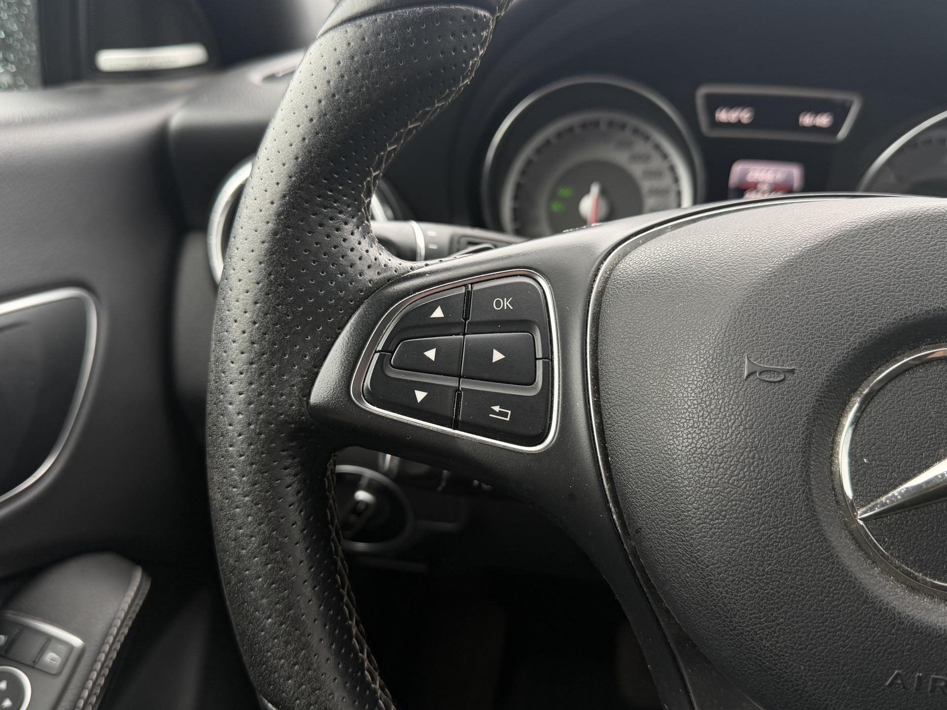 MERCEDES-BENZ CLA 2016