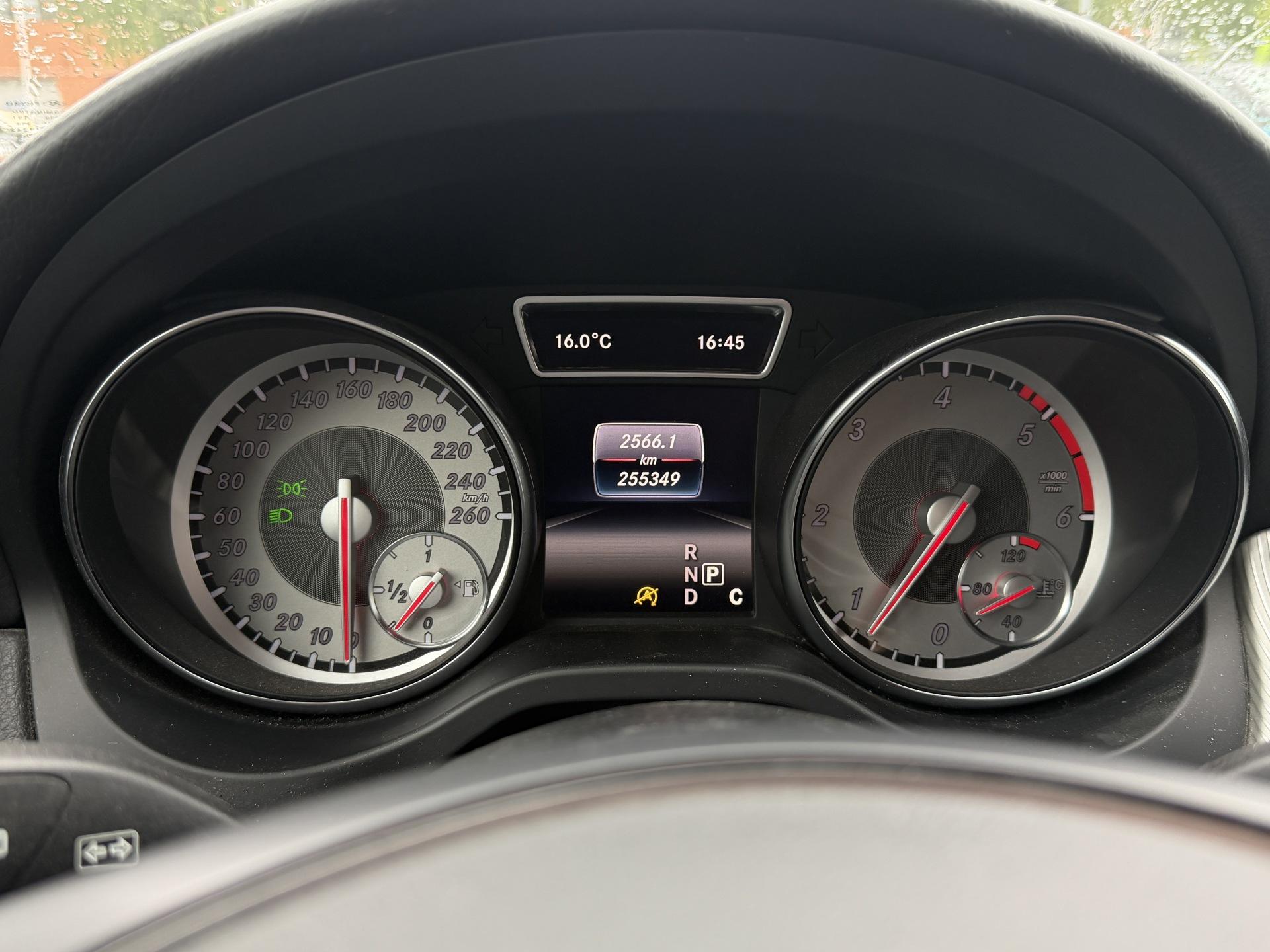 MERCEDES-BENZ CLA 2016