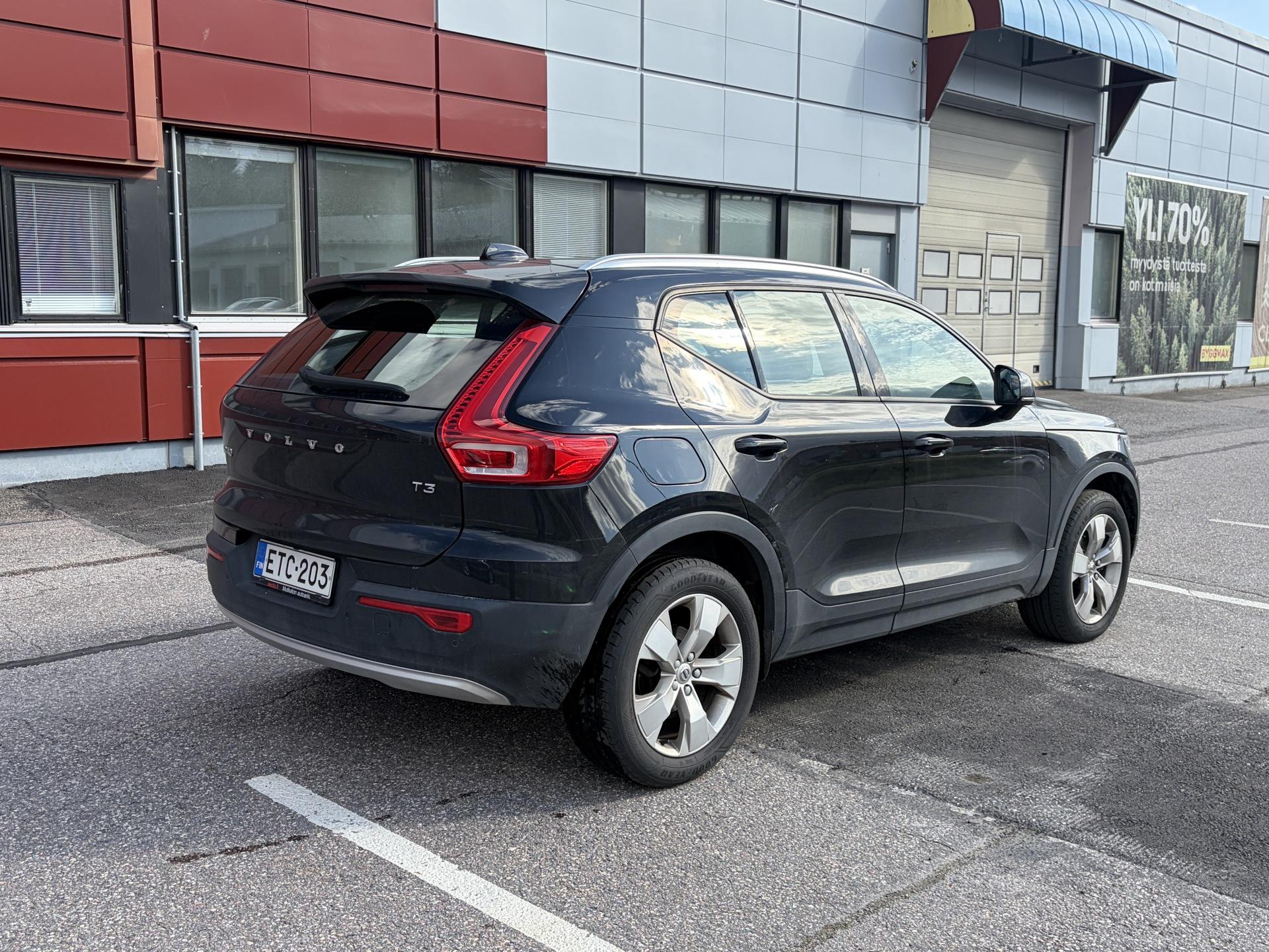 VOLVO XC40 2020