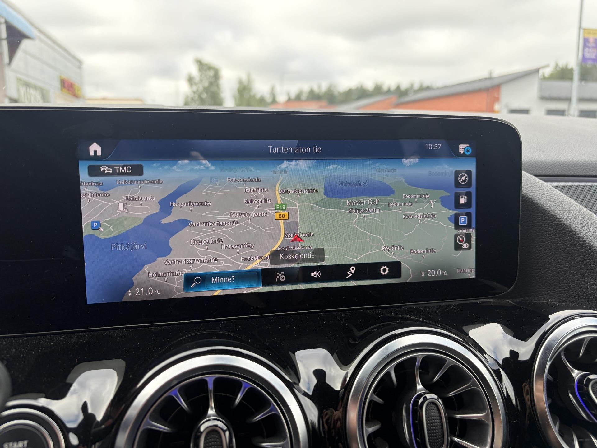 MERCEDES-BENZ GLA 2021