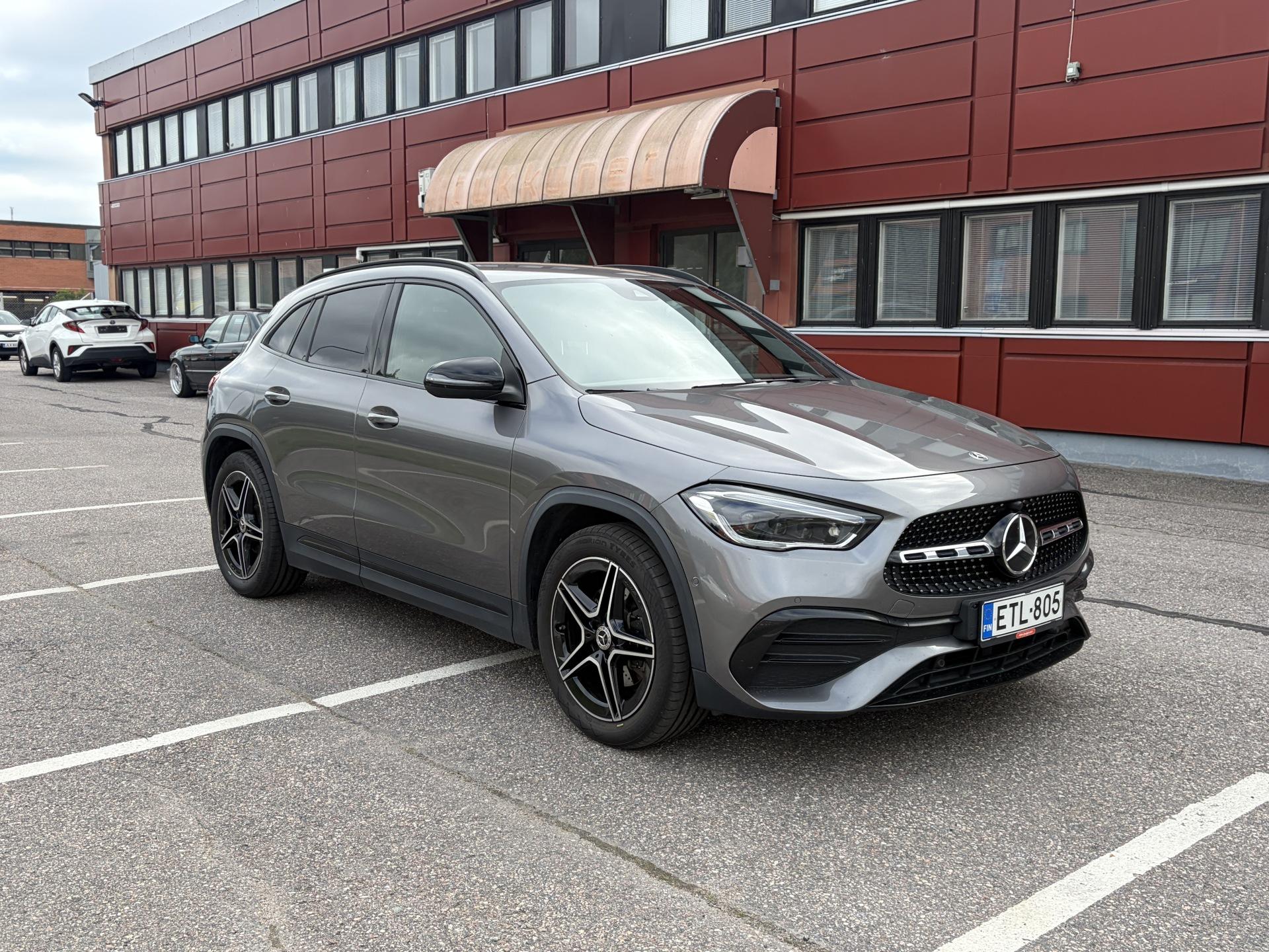 MERCEDES-BENZ GLA 2021