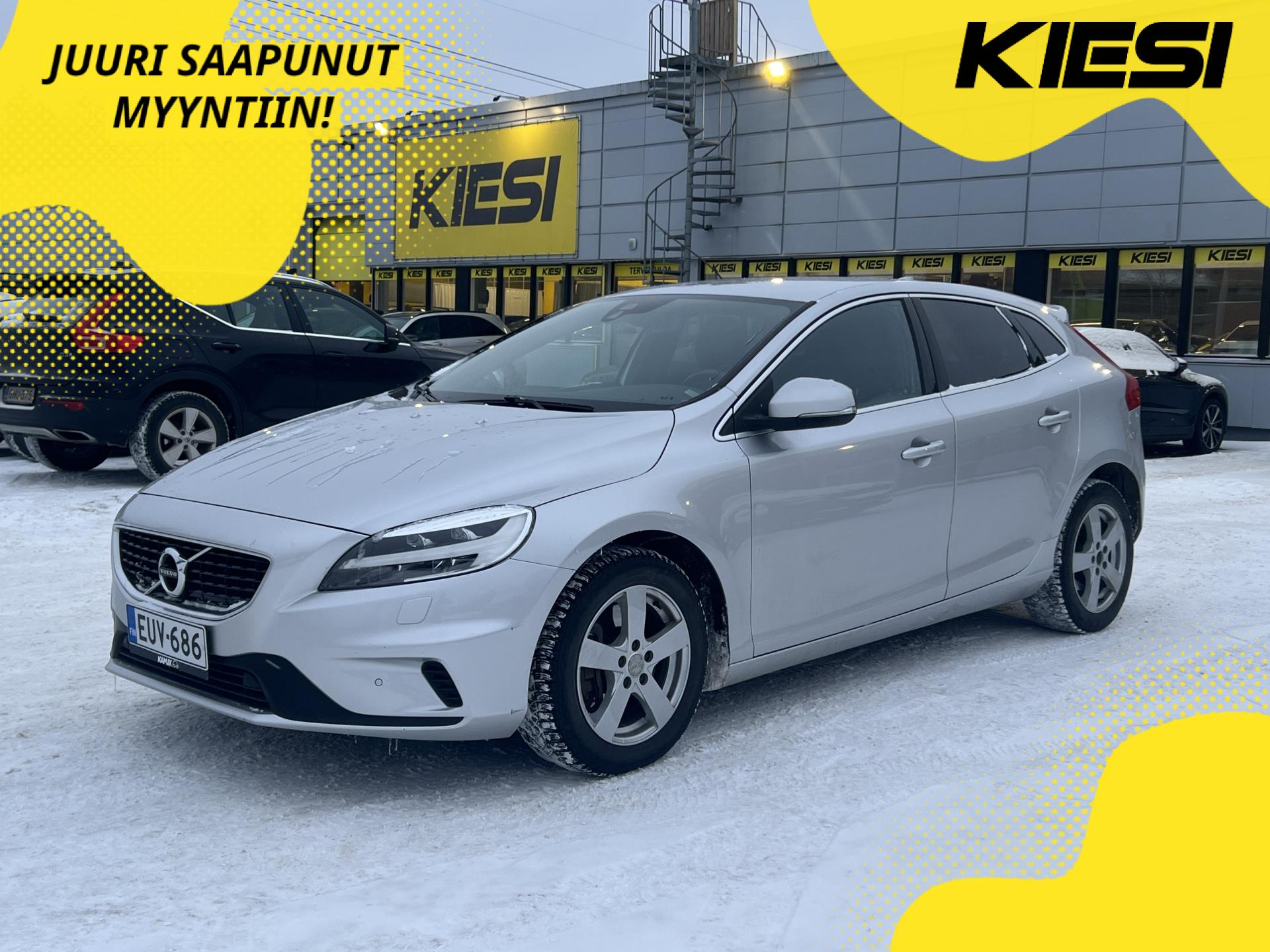 VOLVO V40 2019