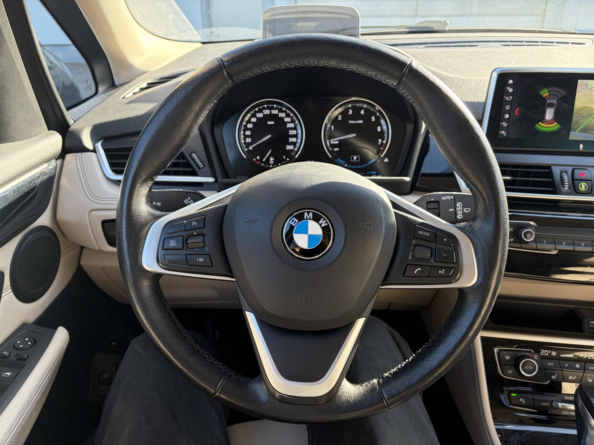 BMW 225 2019