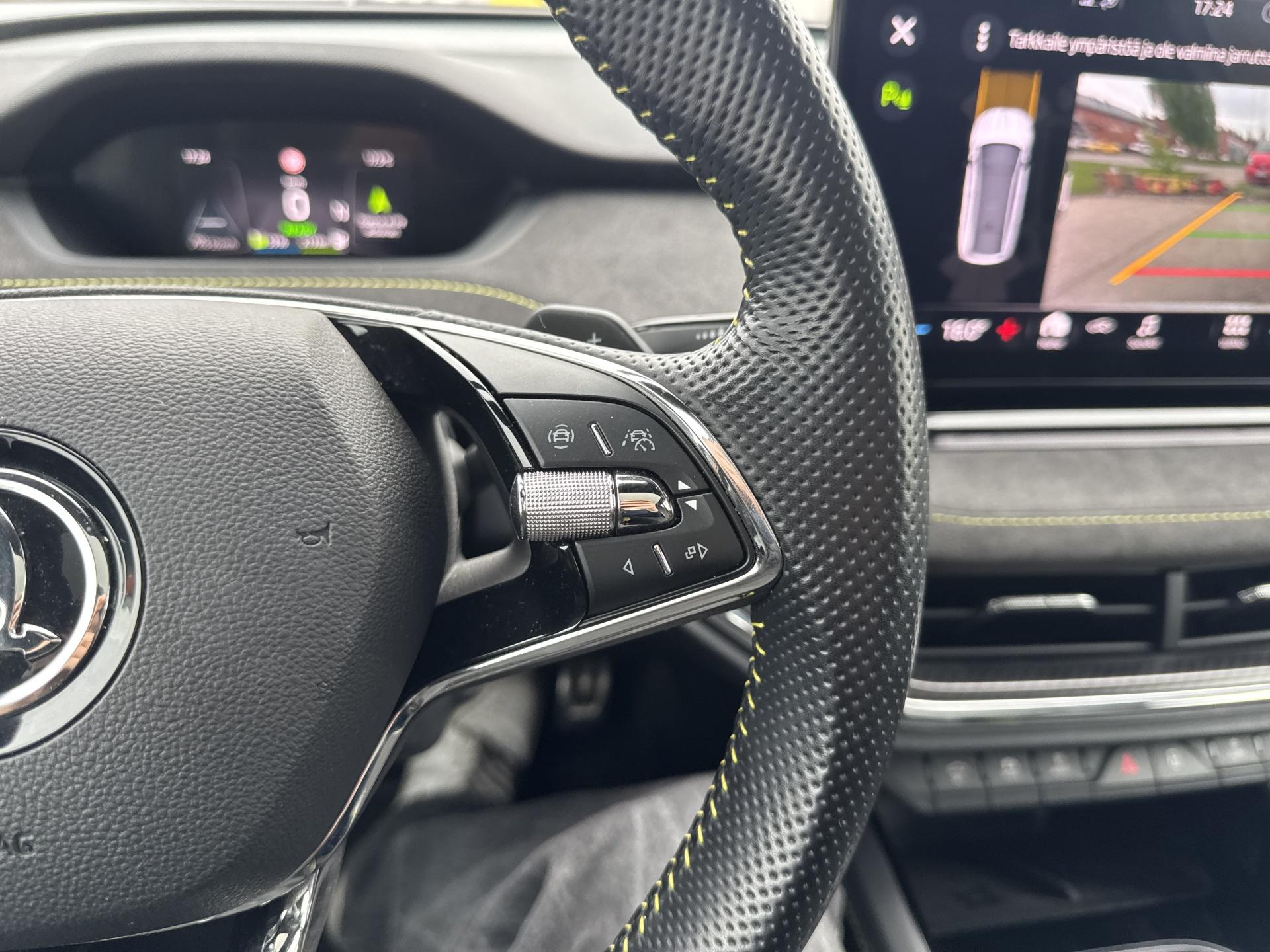 SKODA Enyaq 2023
