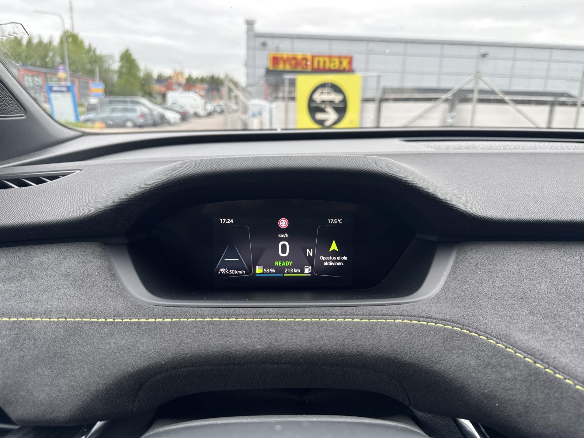 SKODA Enyaq 2023