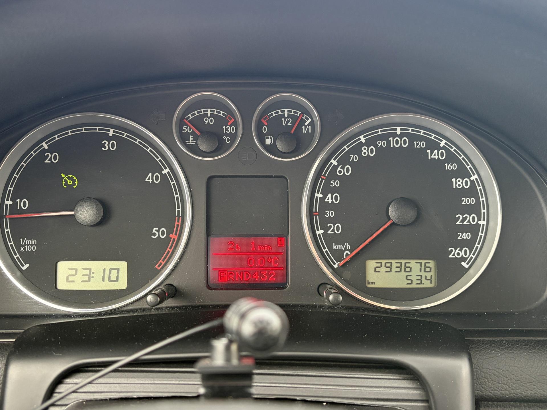 VOLKSWAGEN Passat 2001