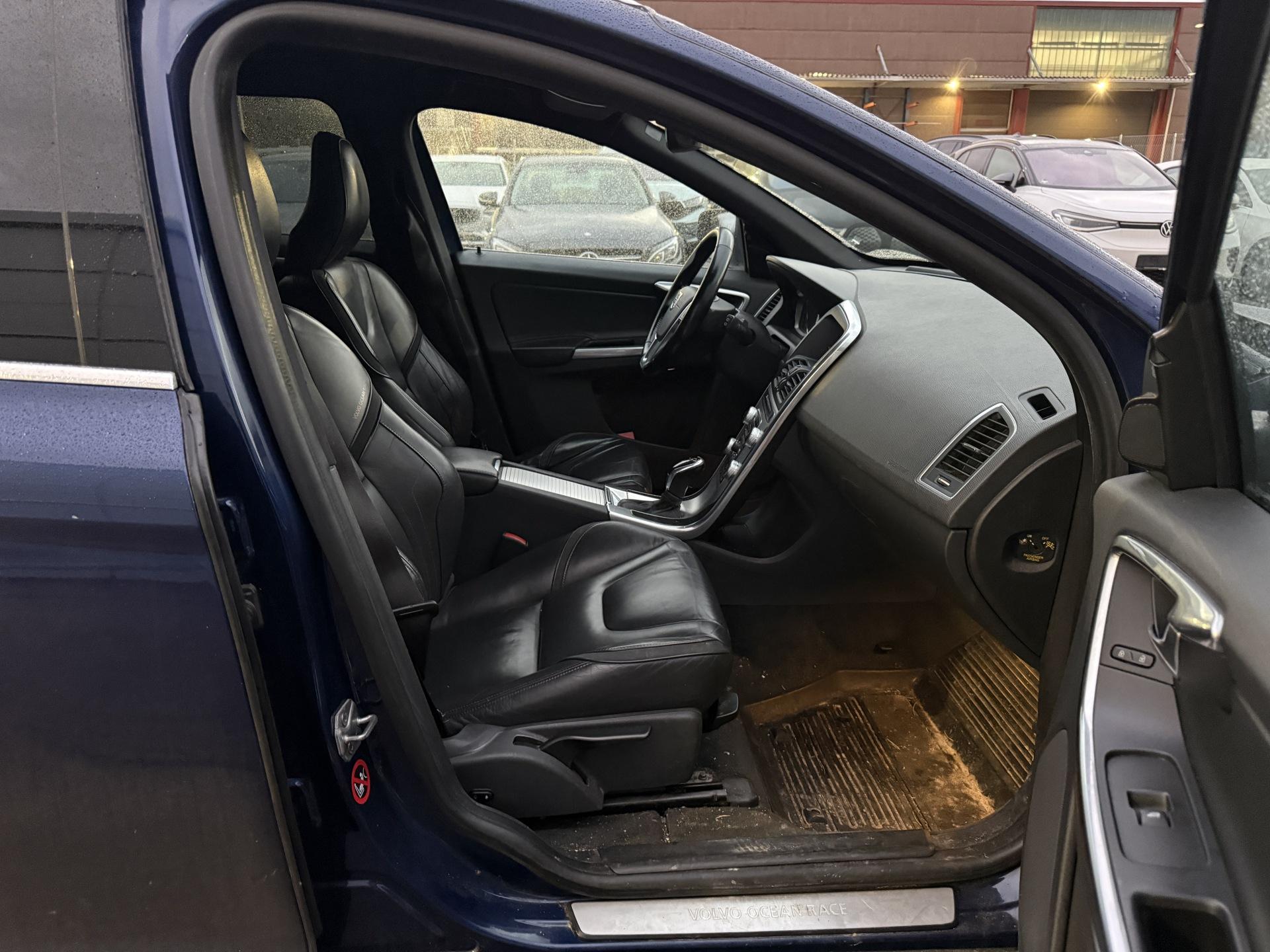 VOLVO XC60 2015