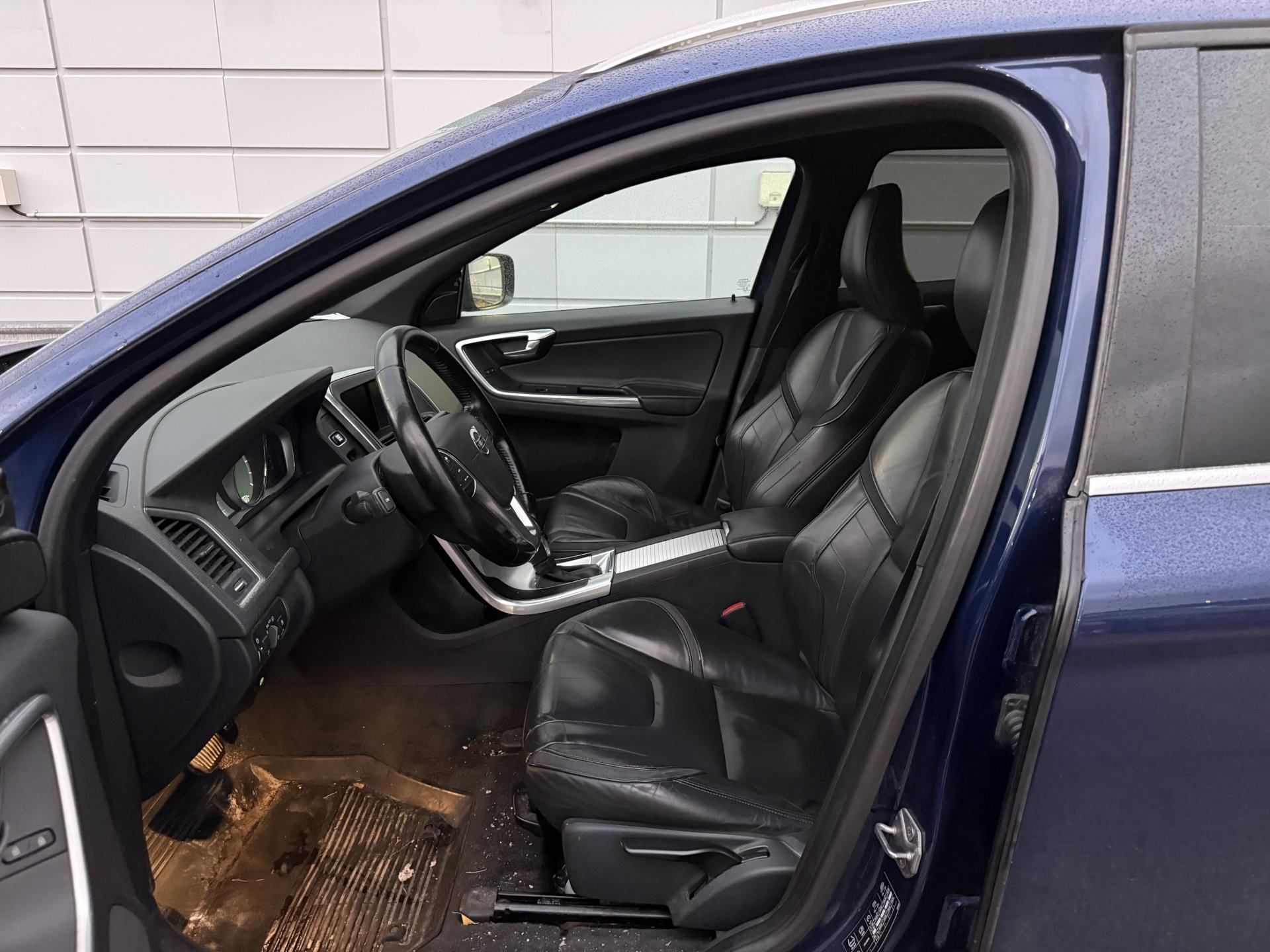 VOLVO XC60 2015