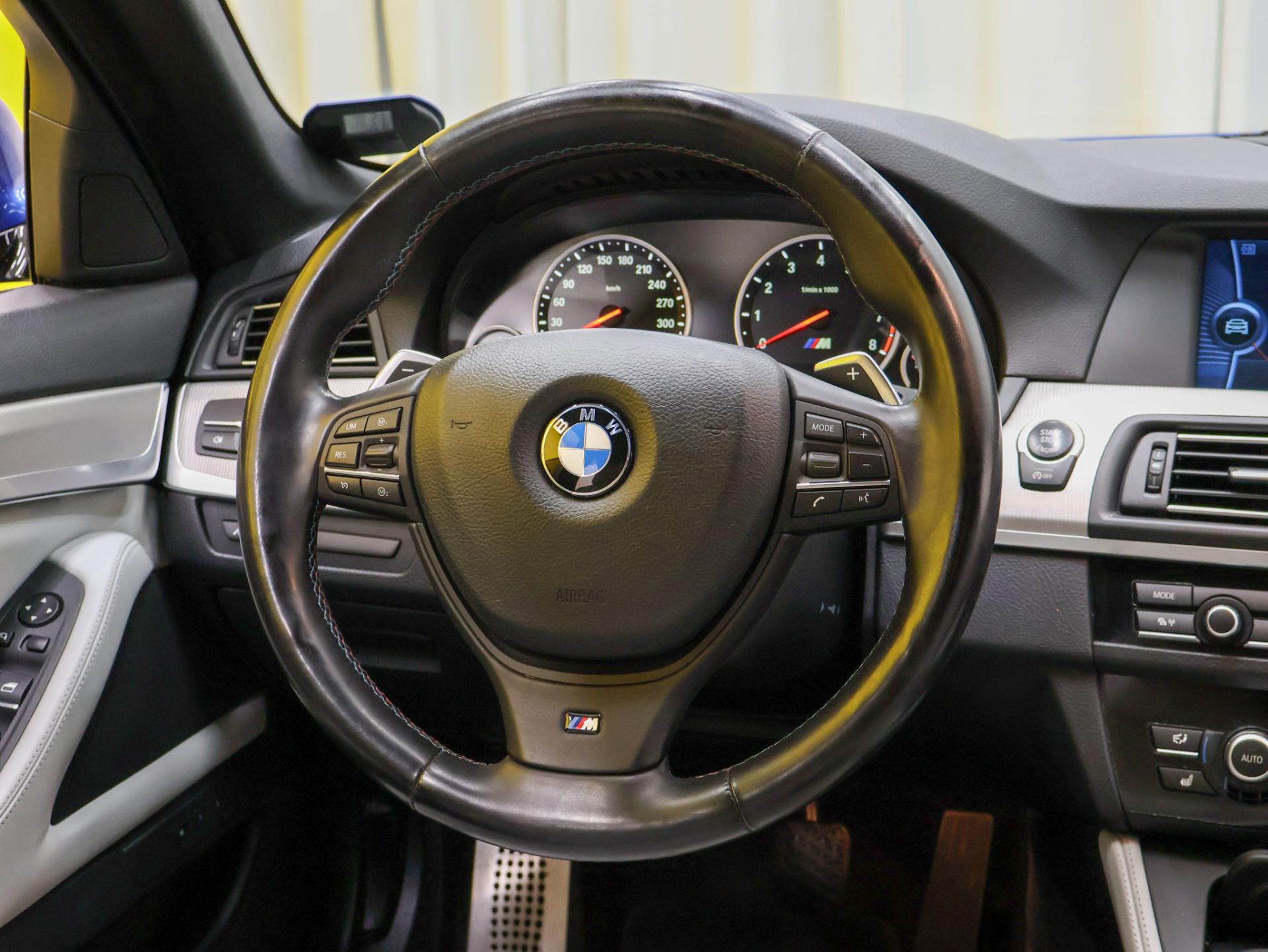 BMW M5 2012