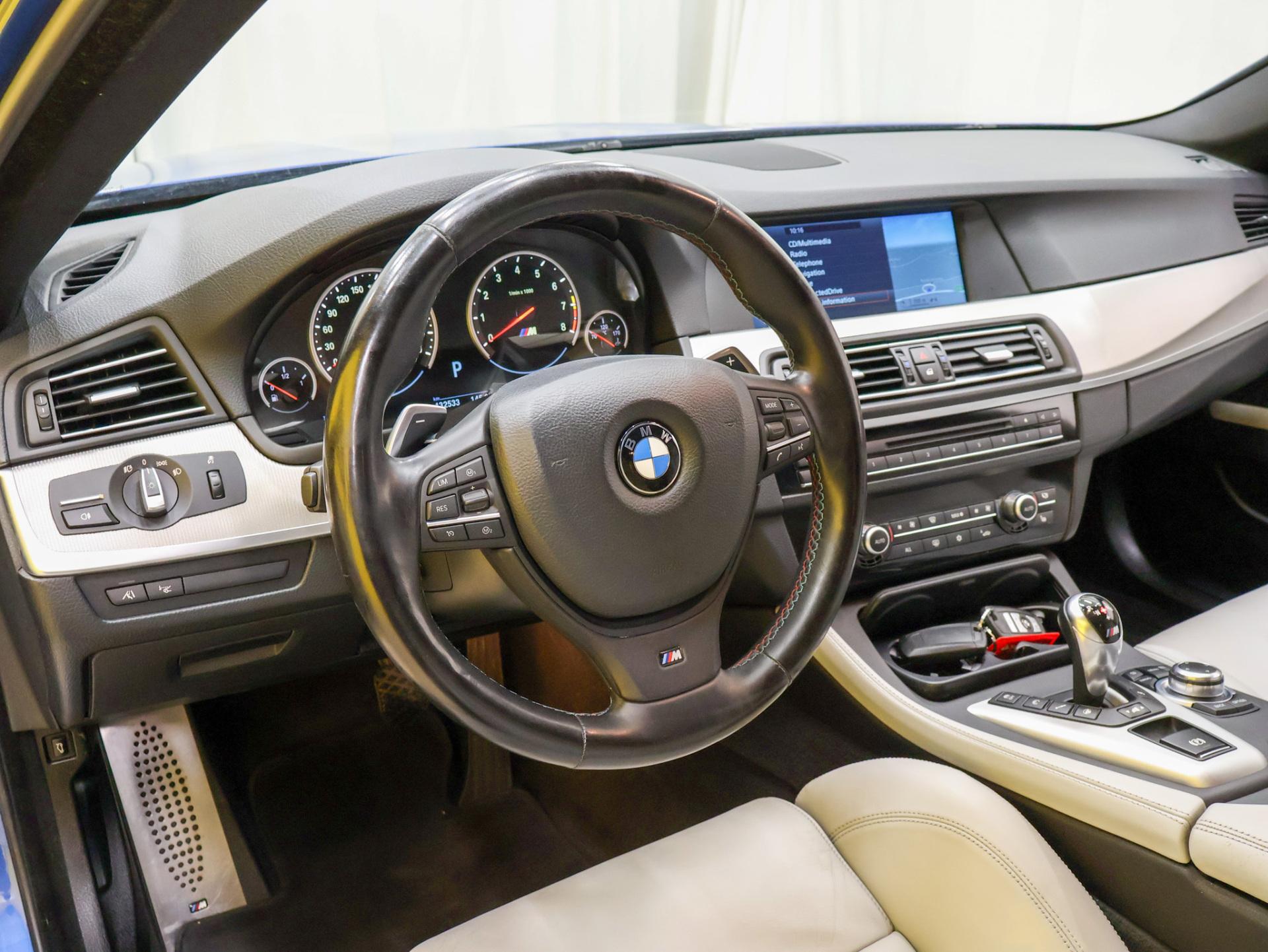 BMW M5 2012