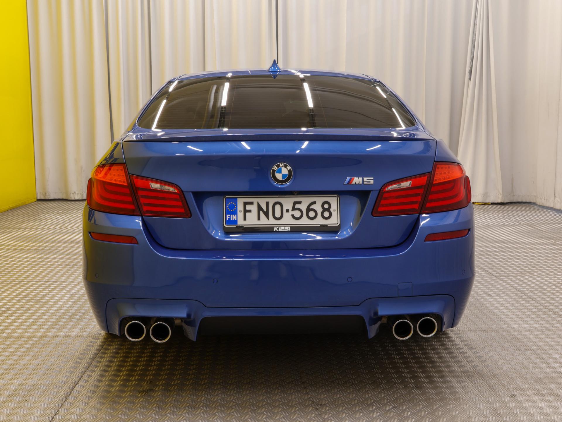 BMW M5 2012
