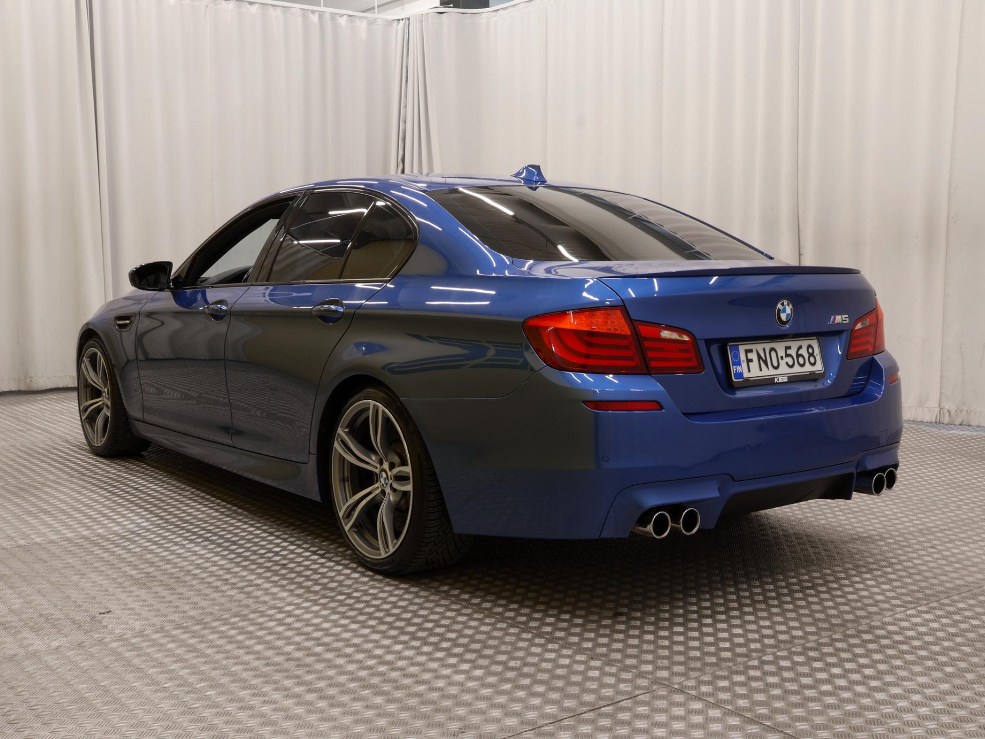 BMW M5 2012