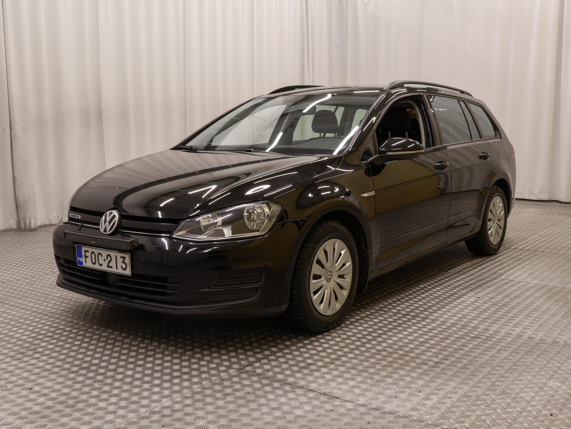 VOLKSWAGEN Golf 2015