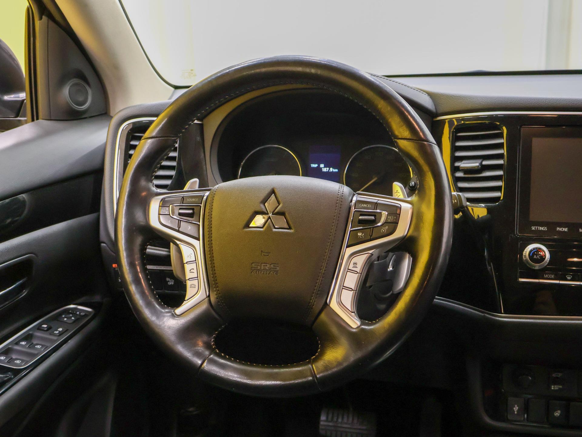 MITSUBISHI Outlander PHEV 2021