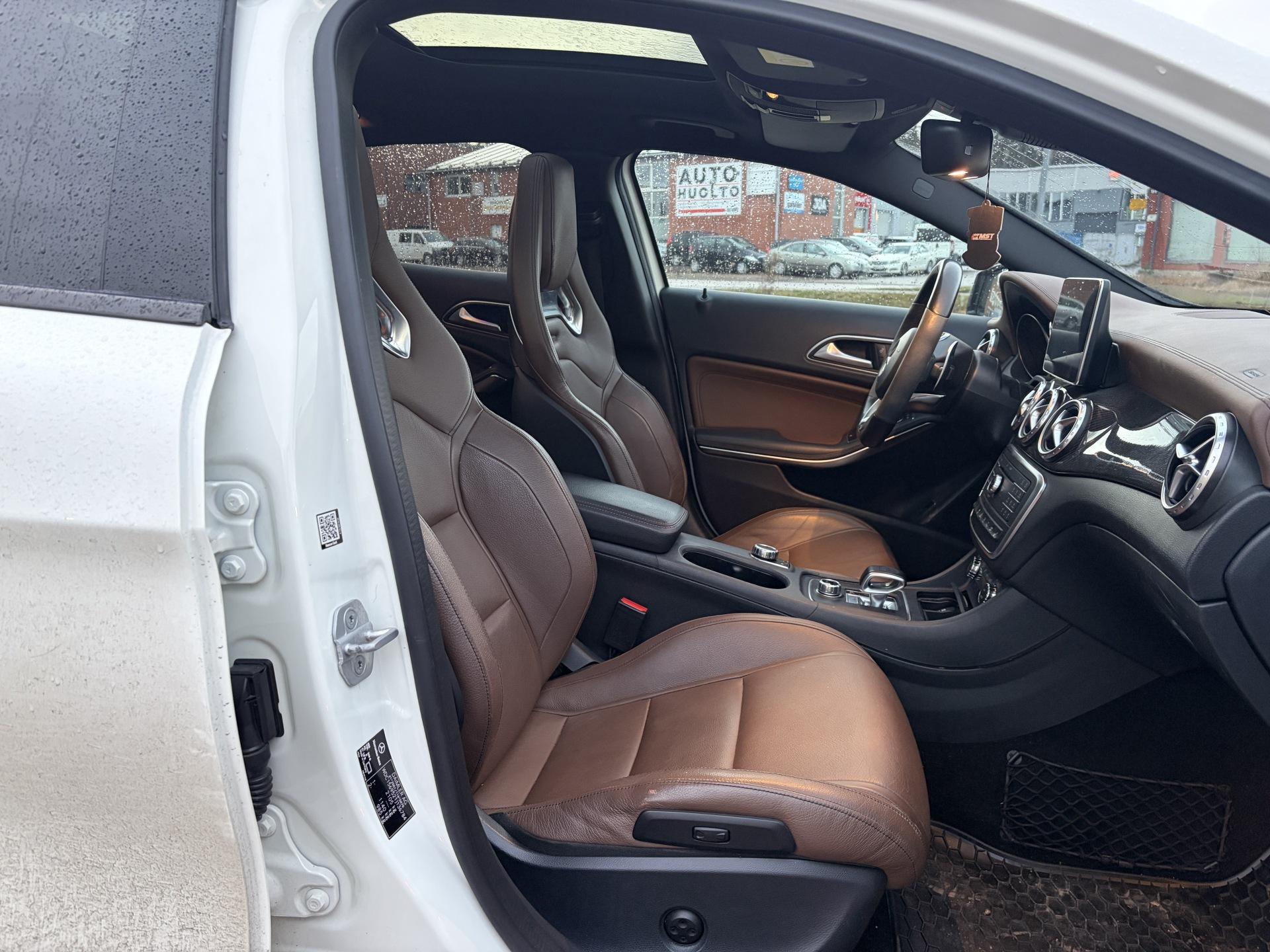 MERCEDES-BENZ GLA 45 AMG 2016