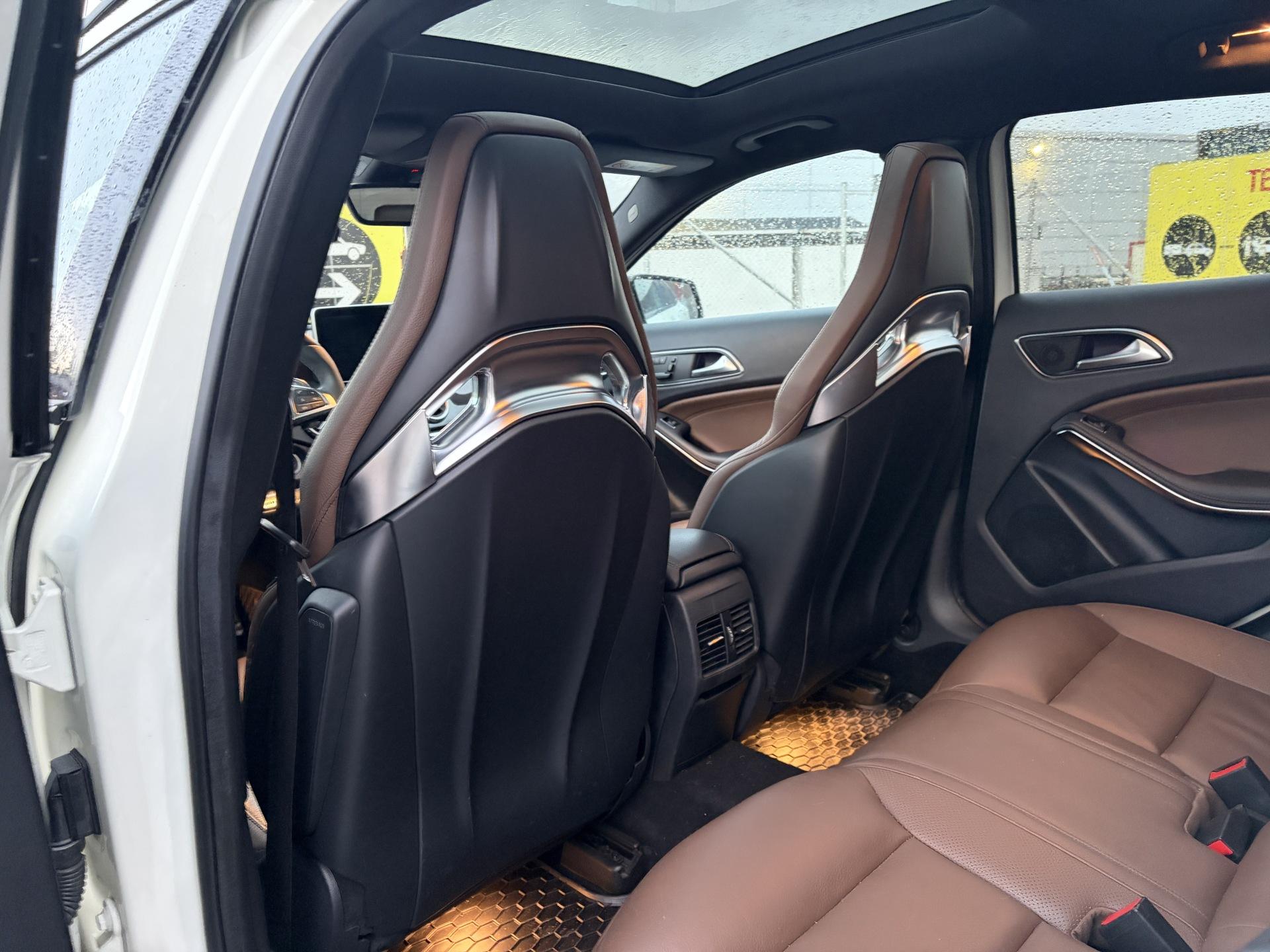 MERCEDES-BENZ GLA 45 AMG 2016