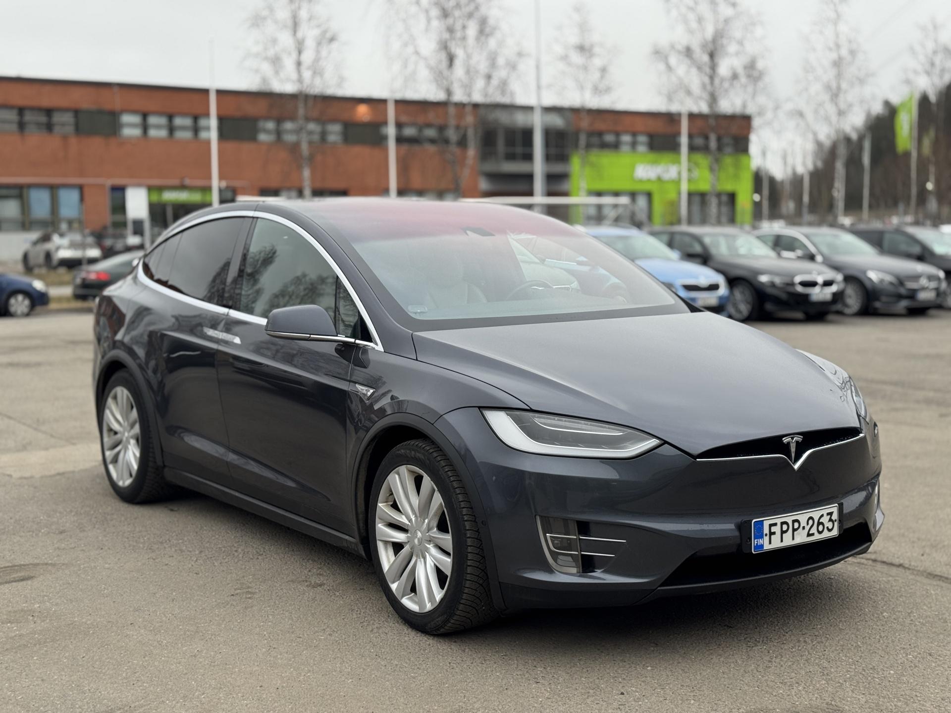 TESLA Model X 2016