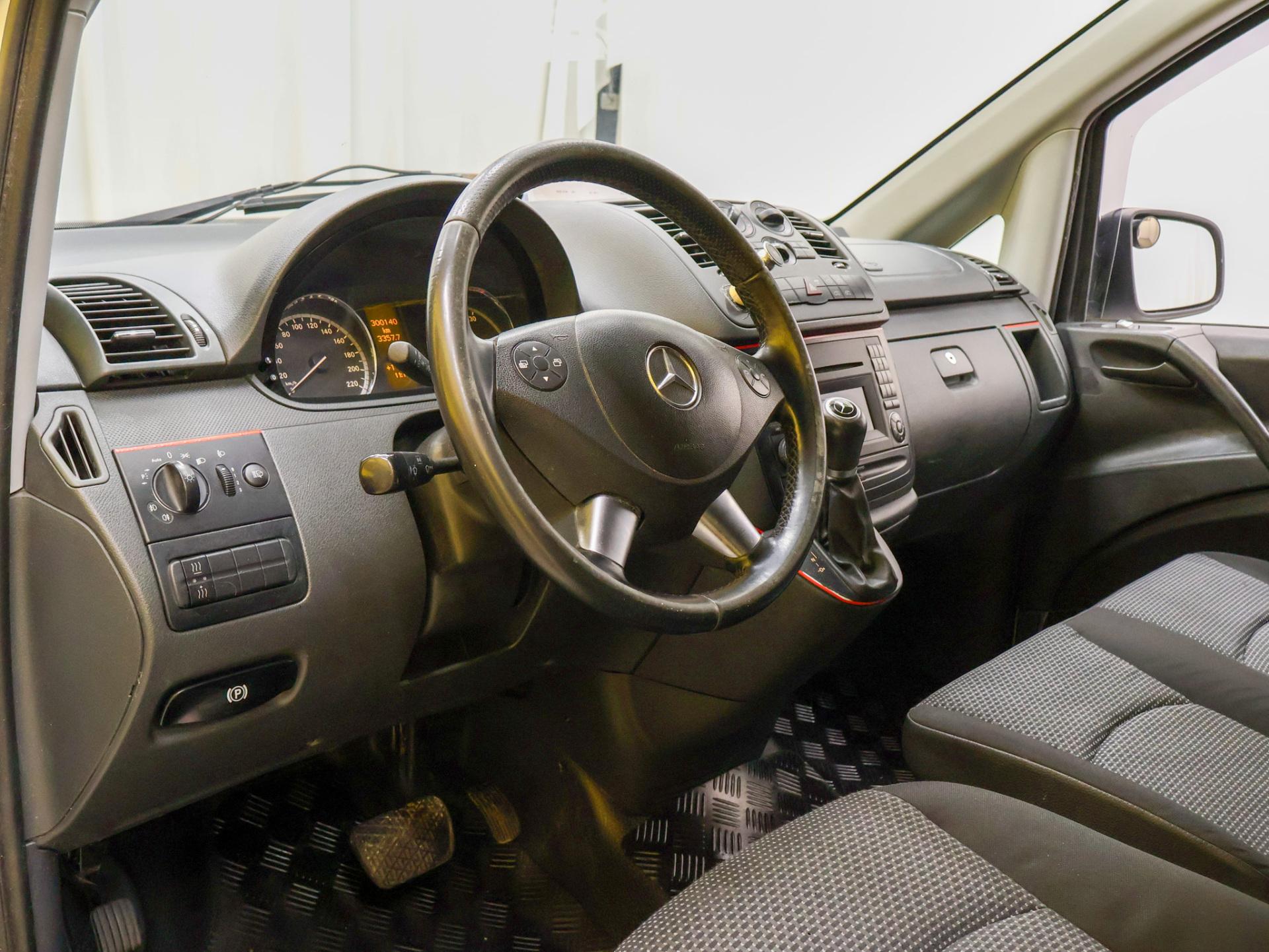 MERCEDES-BENZ Vito 2012